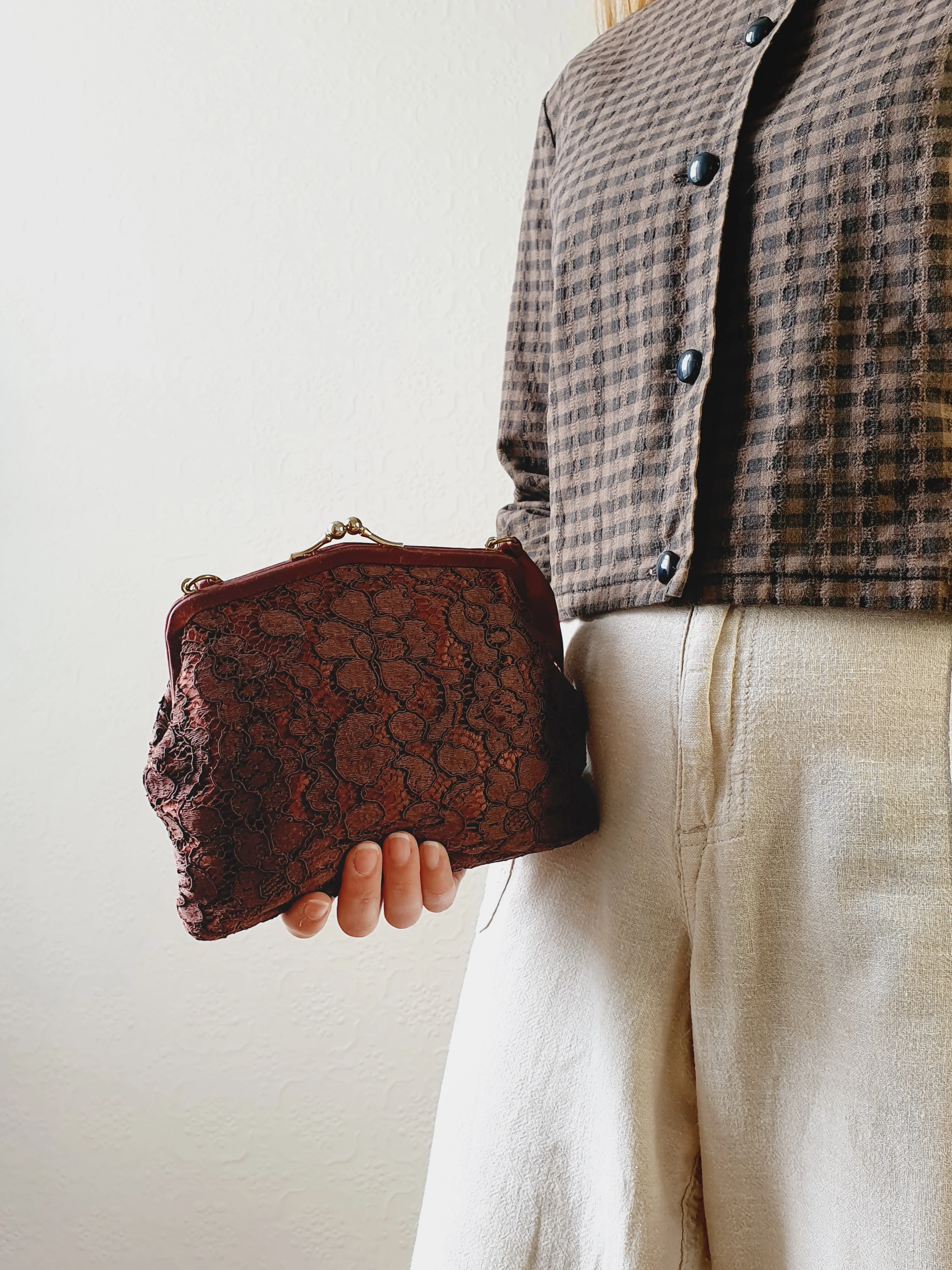 1950s Brown Lace Evening Bag - Image 5