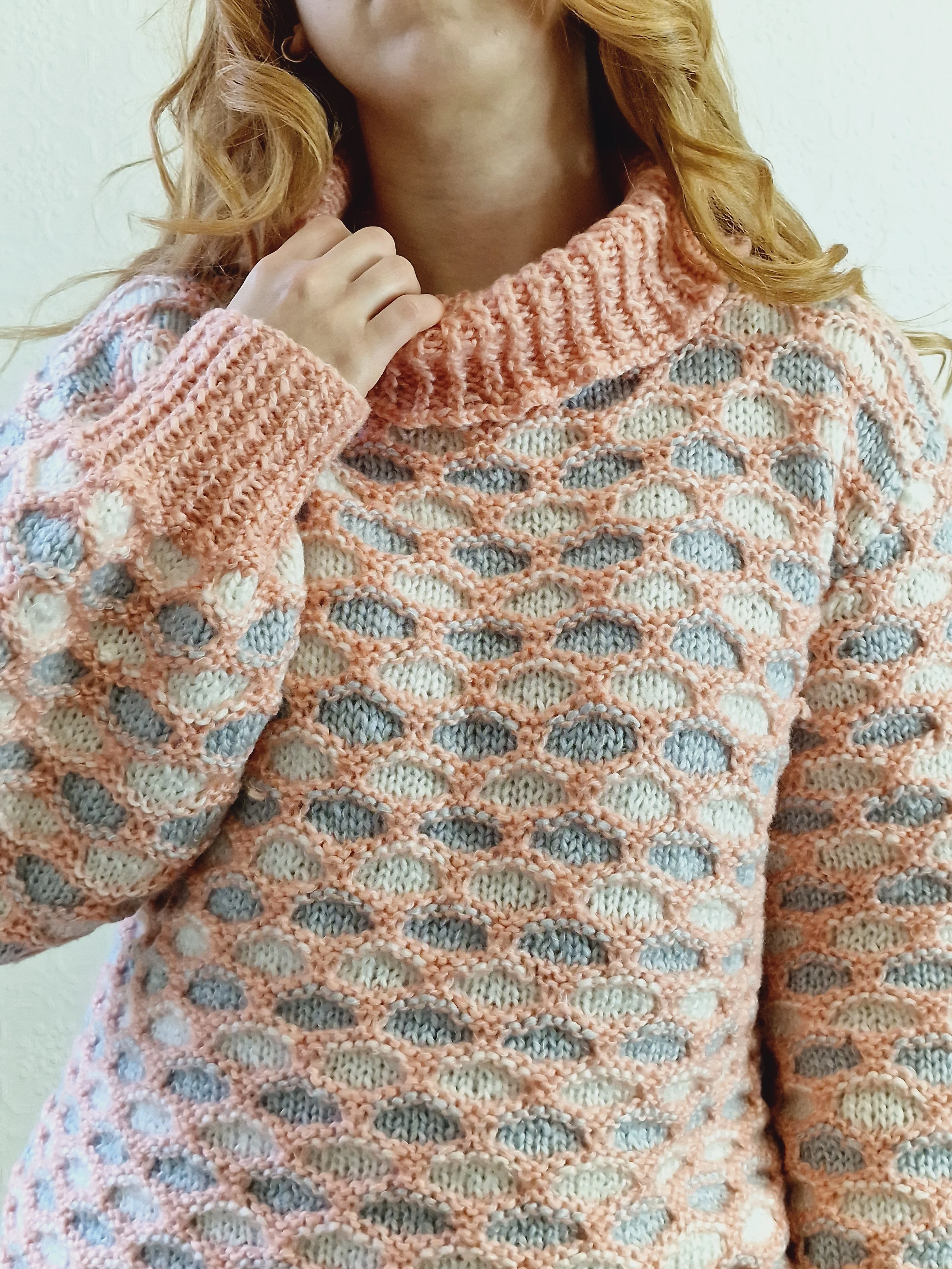 Vintage Handknitted Coral Pink Honey Comb Style Chunky Jumper with Roll Neck - M - Image 7