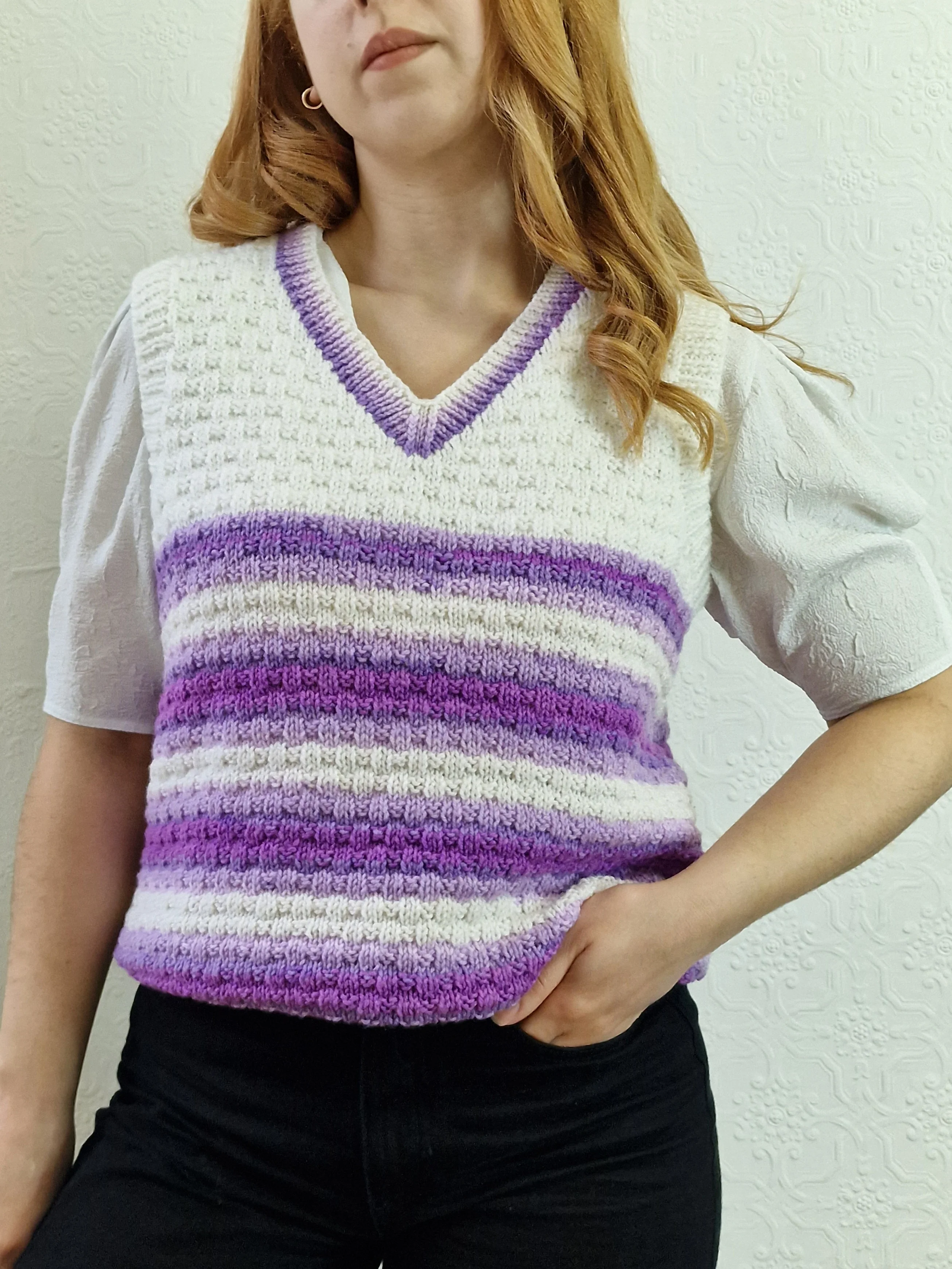 Vintage 80s Handknitted V-Neck White Vest with Purple Stripes - M/L - Image 6