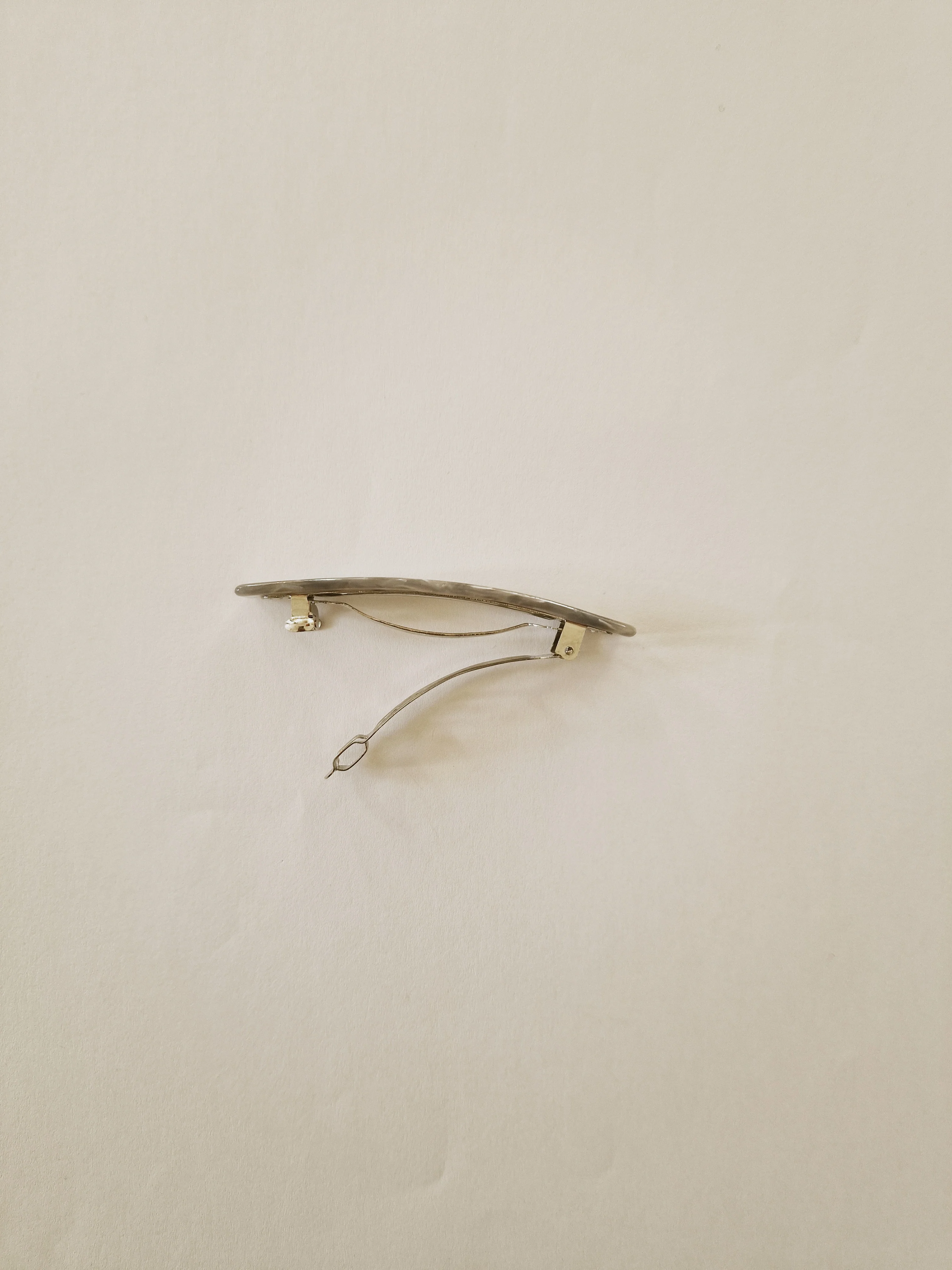 Deadstock Grey Barrette Style Hair Clip - Image 4
