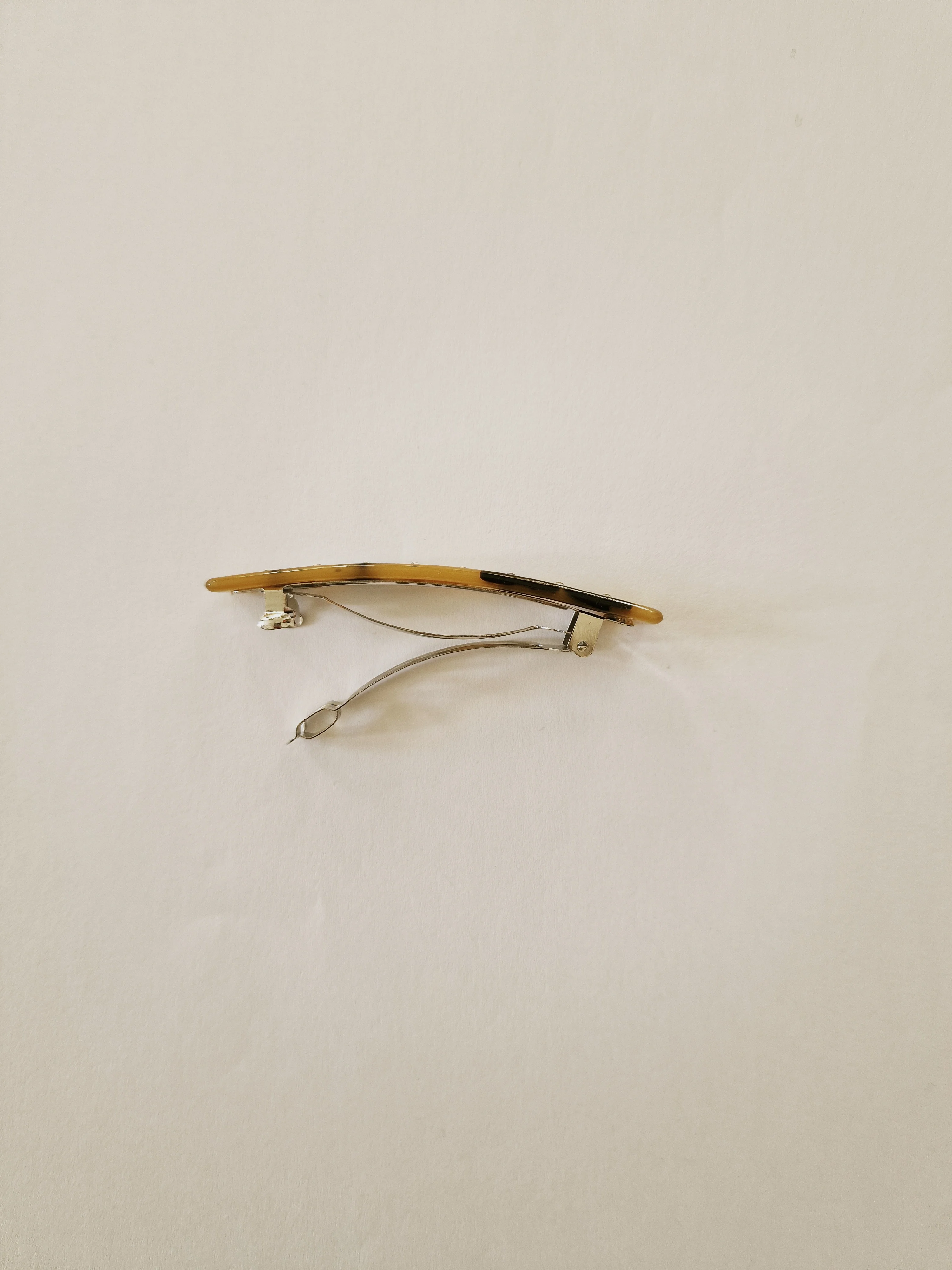 Deadstock Tortoiseshell Barrette Style Hair Clip - Image 4