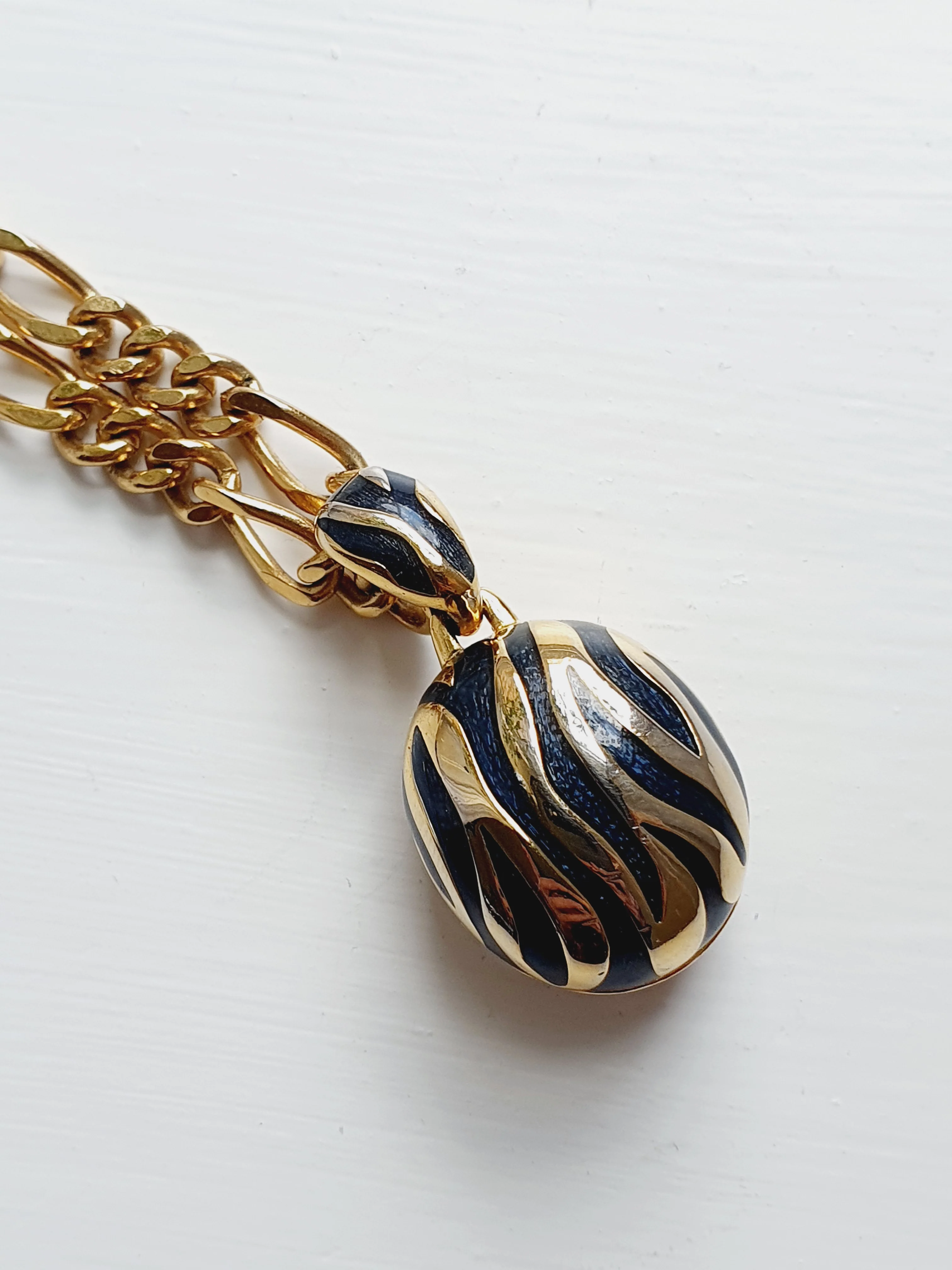 Flat Chain With Charm & Matching Bracelet - Image 6