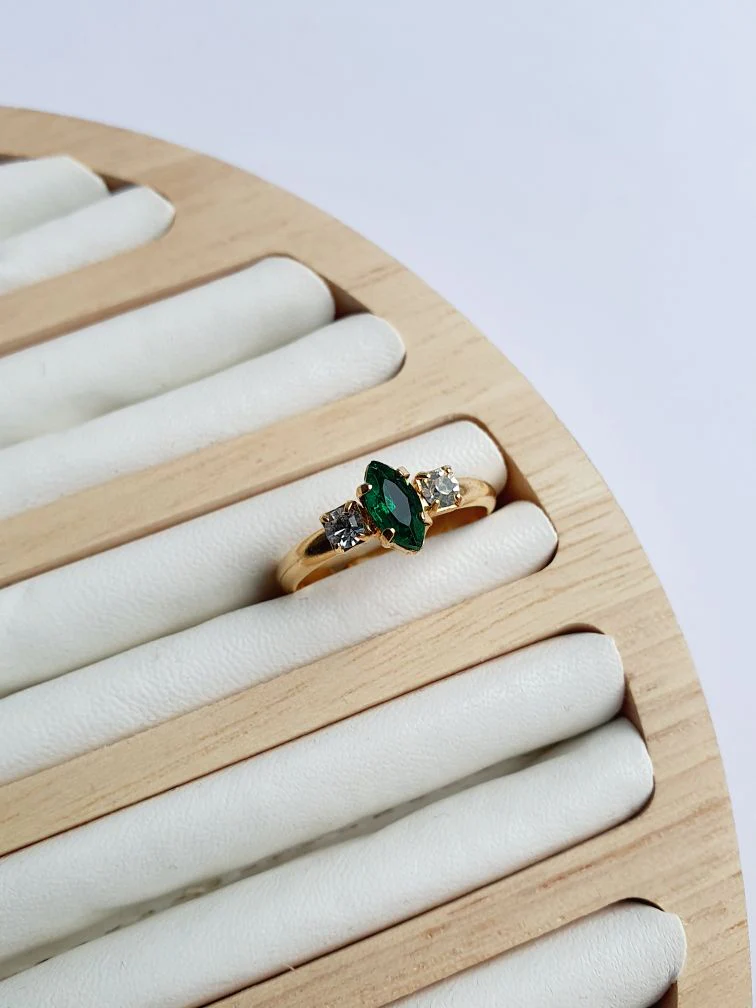 Green - Vintage Gold Plated Ring with Crystal - Image 3