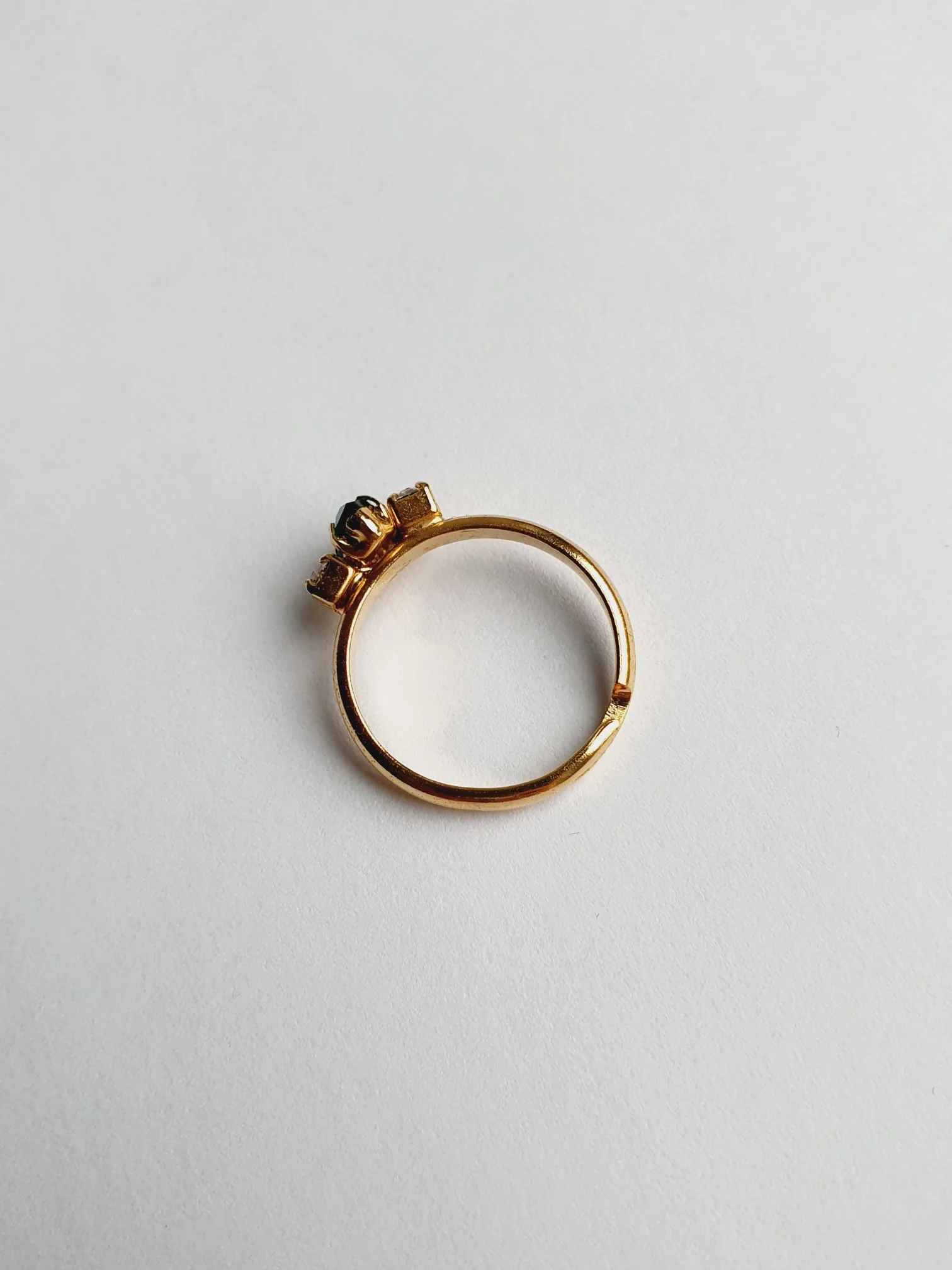 Green - Vintage Gold Plated Ring with Crystal - Image 6