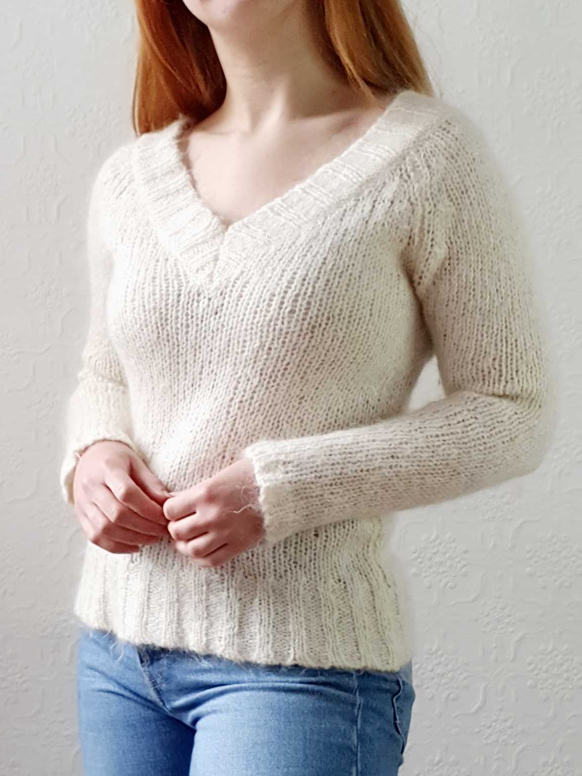 Ivory V-Neck Wool Jumper - XS/S - Image 4