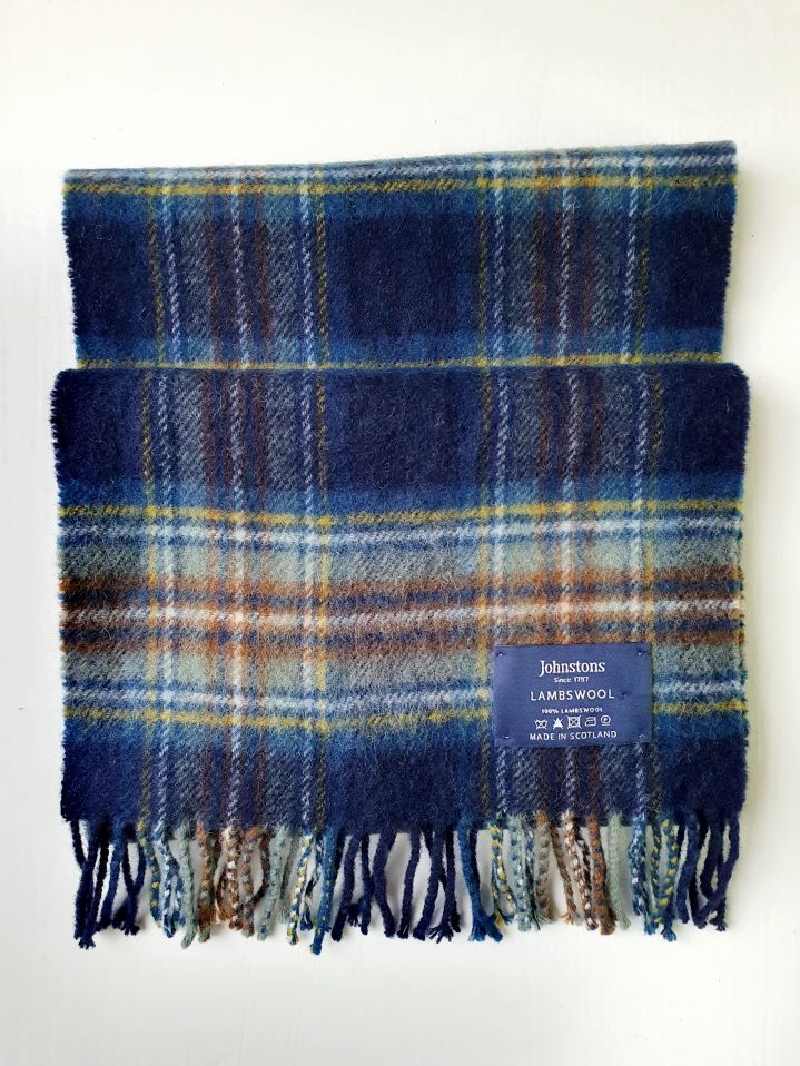 Johnstons of Elgin Lambswool Scarf - Image 3