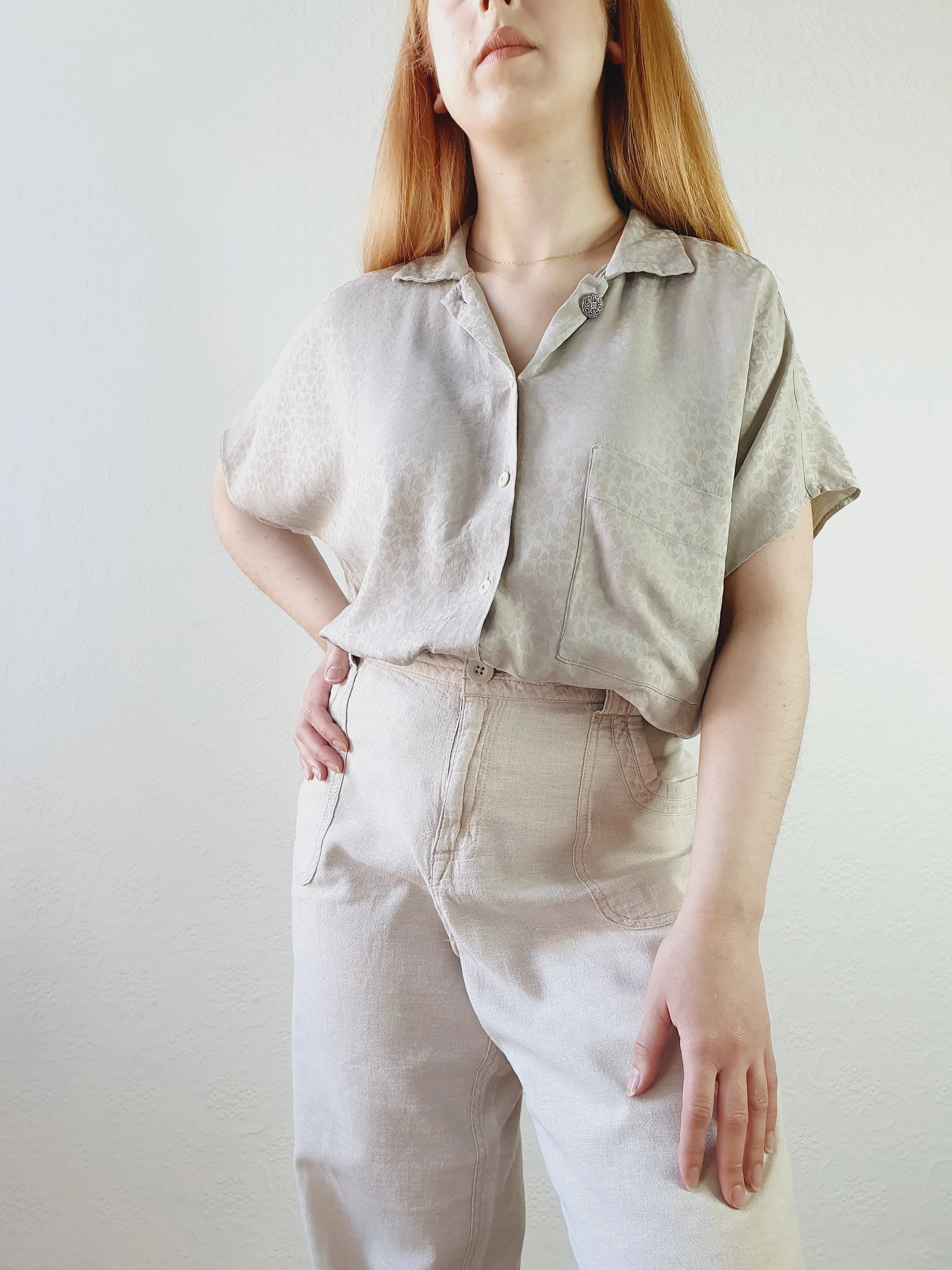 Light Grey Floral Detail Silky Top - XL - Image 2