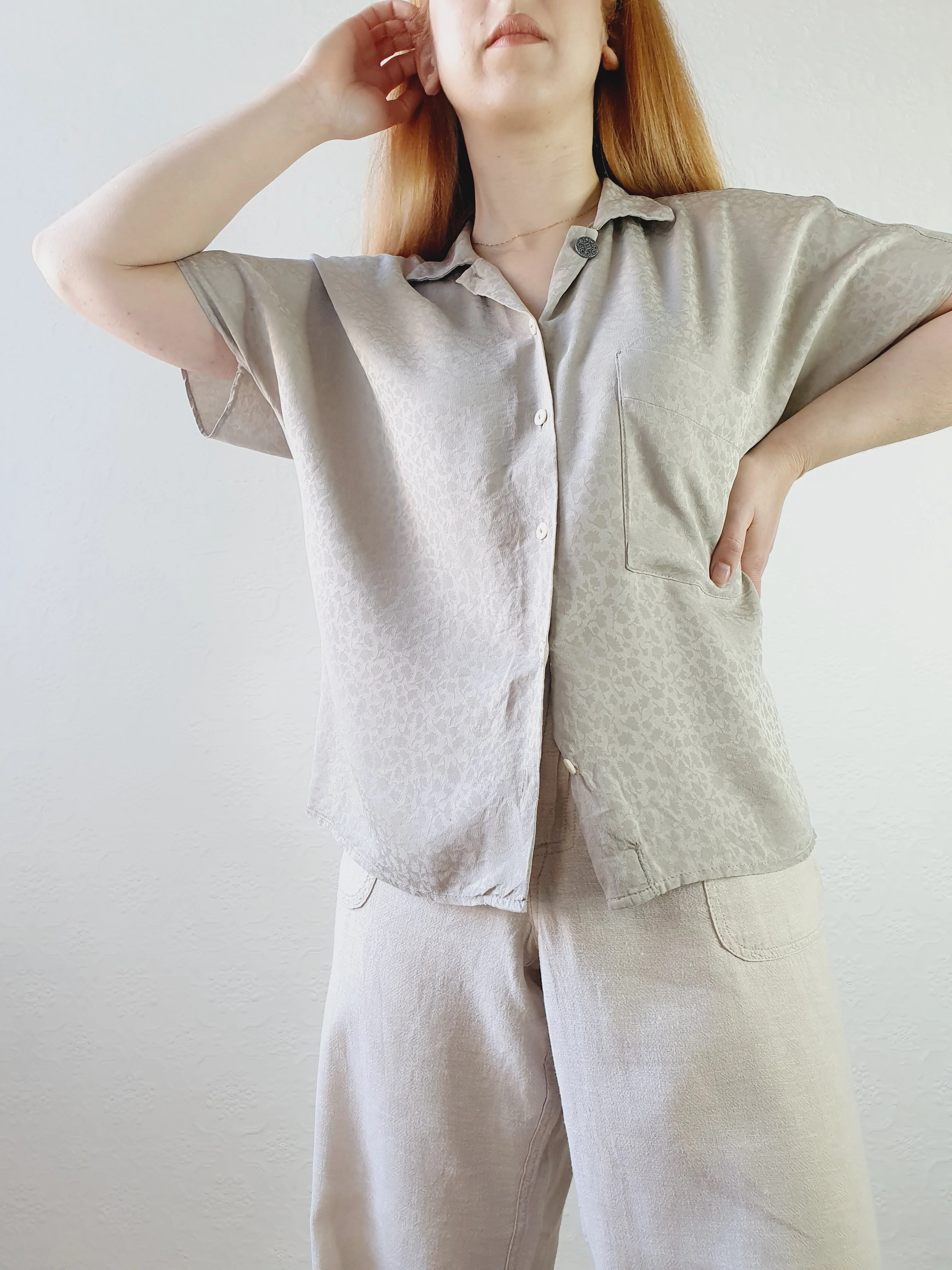 Light Grey Floral Detail Silky Top - XL - Image 3