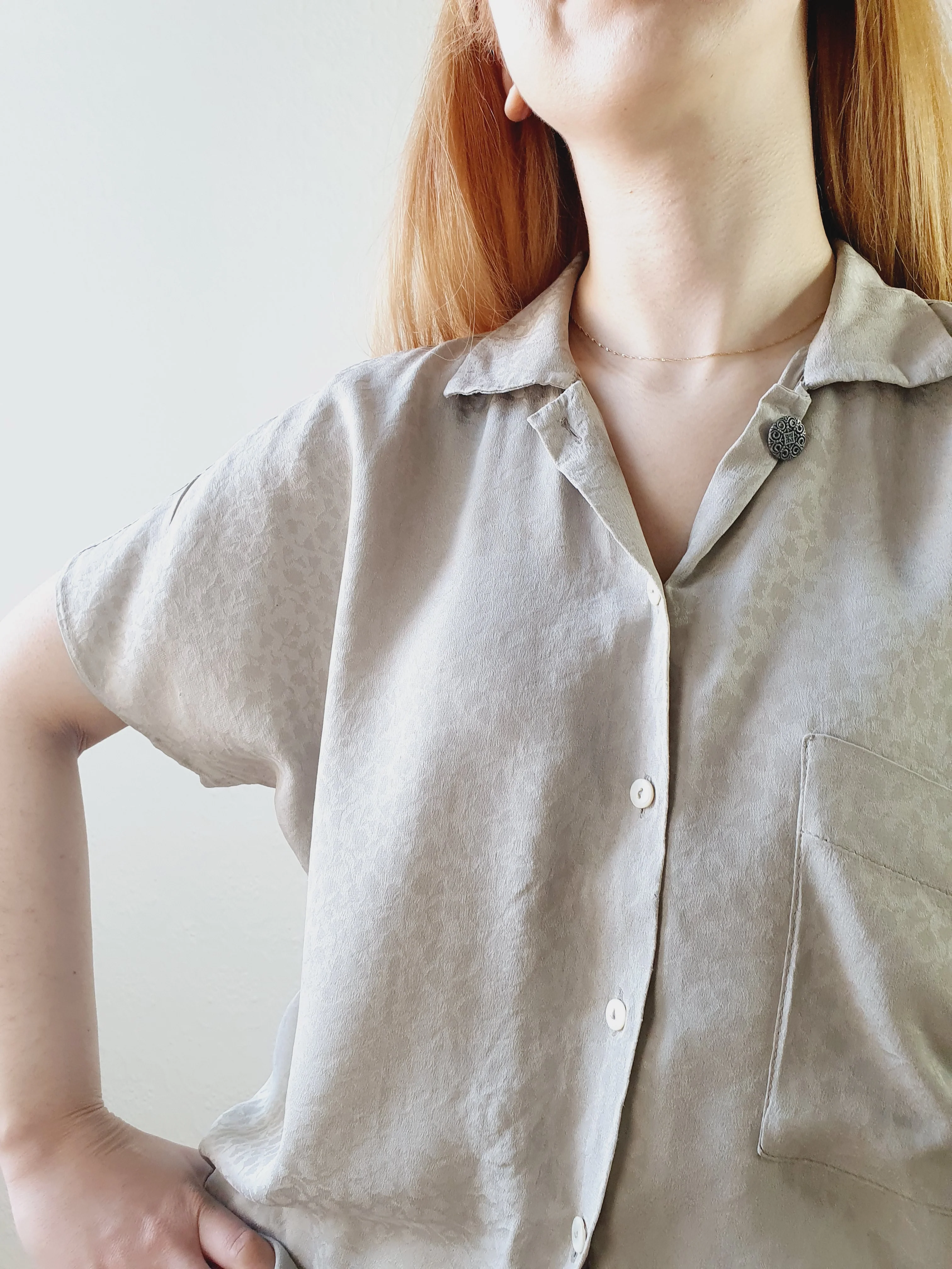 Light Grey Floral Detail Silky Top - XL - Image 4