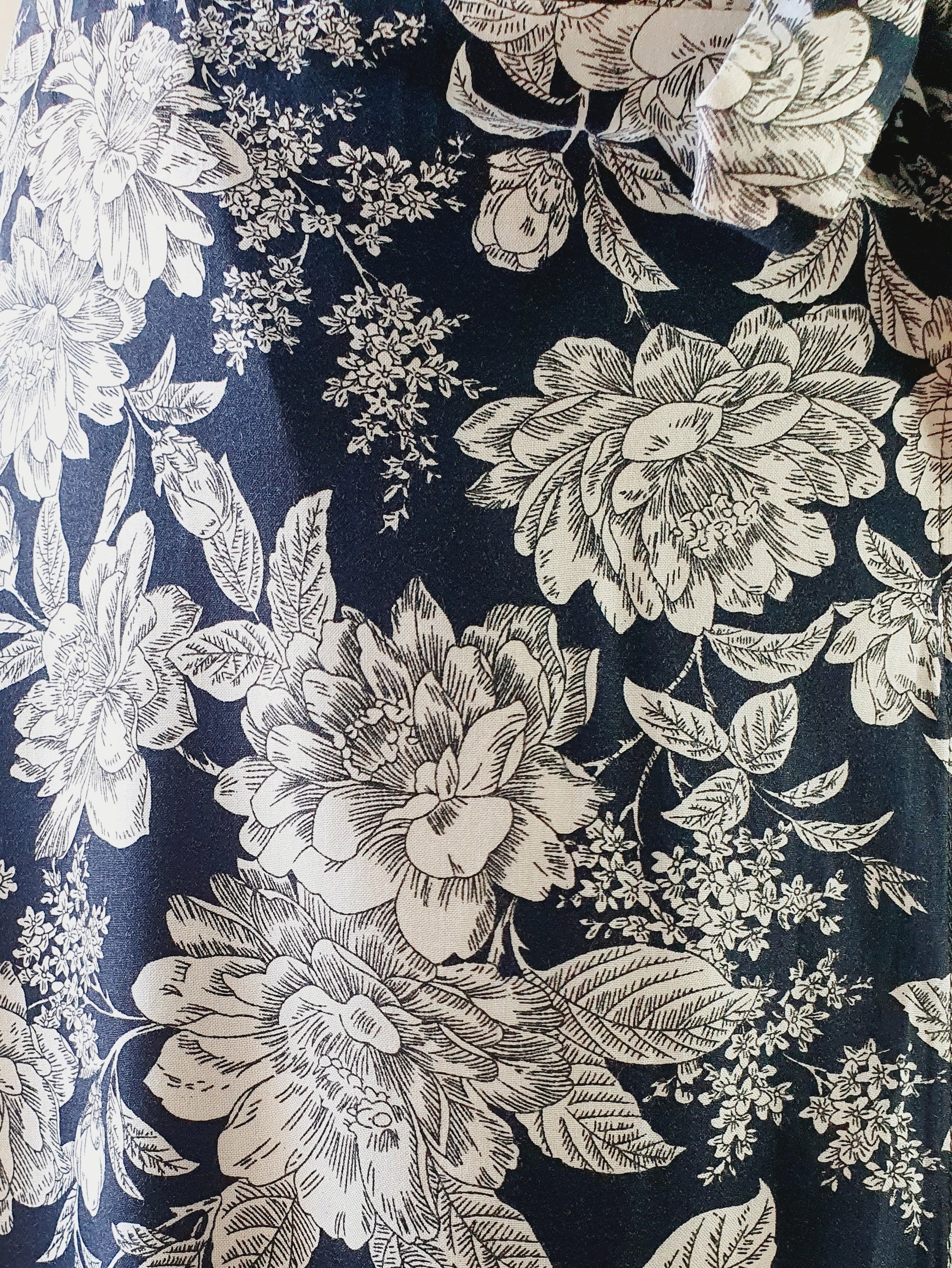 Navy & White Floral Wrap Dress - S - Image 5