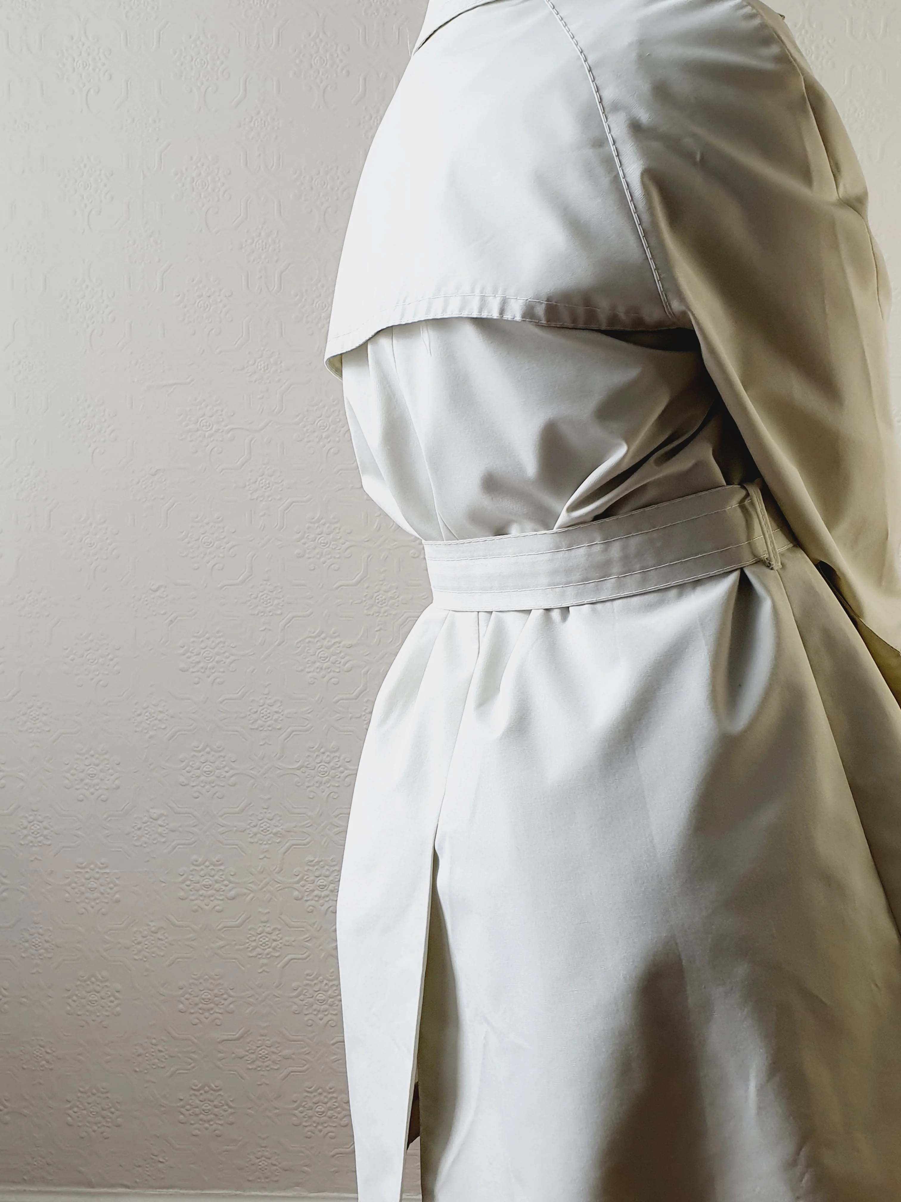 Off White Vintage Trench Coat - L/XL - Image 8