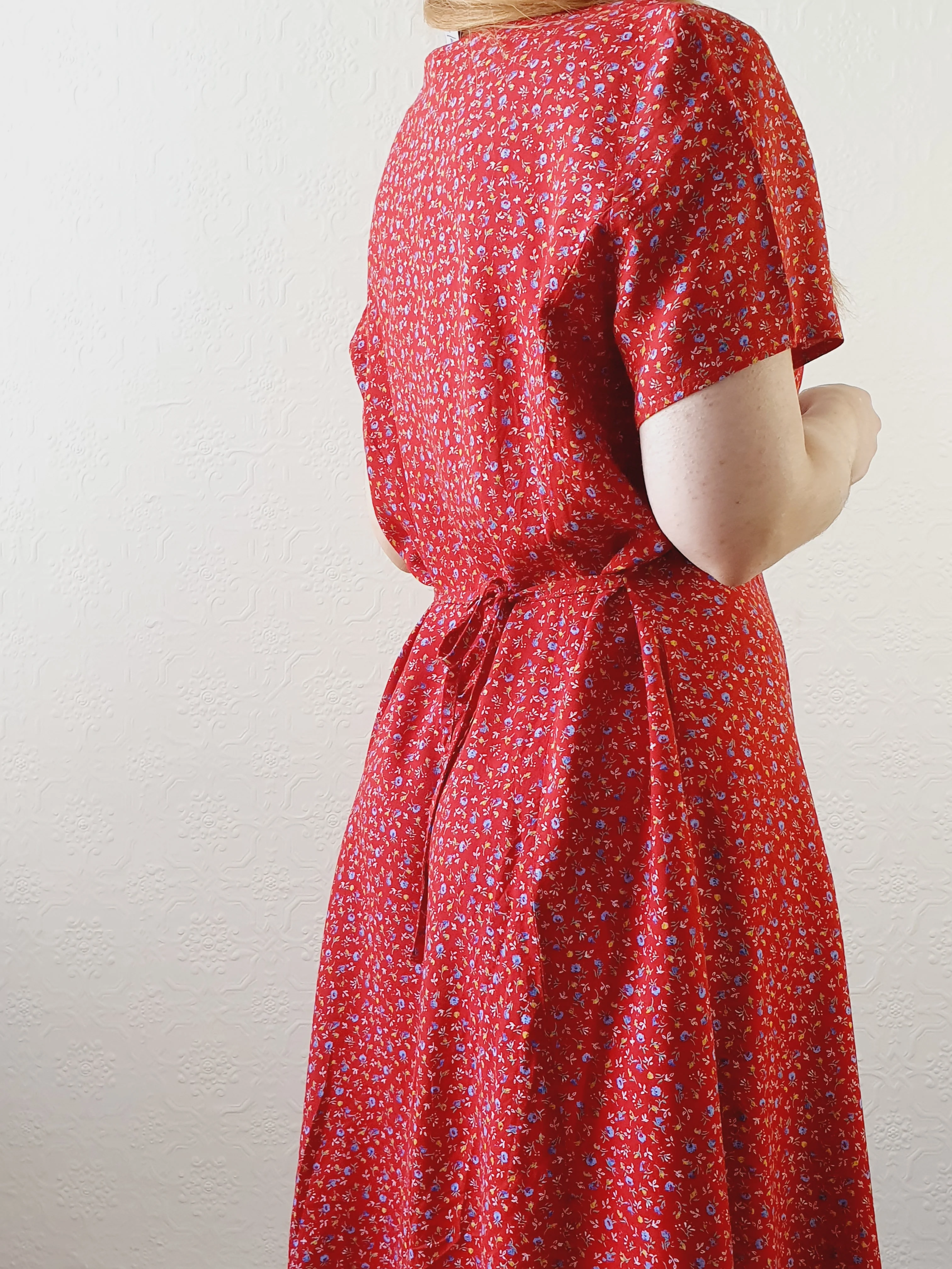 Red Ditsy Floral Dress - L - Image 5