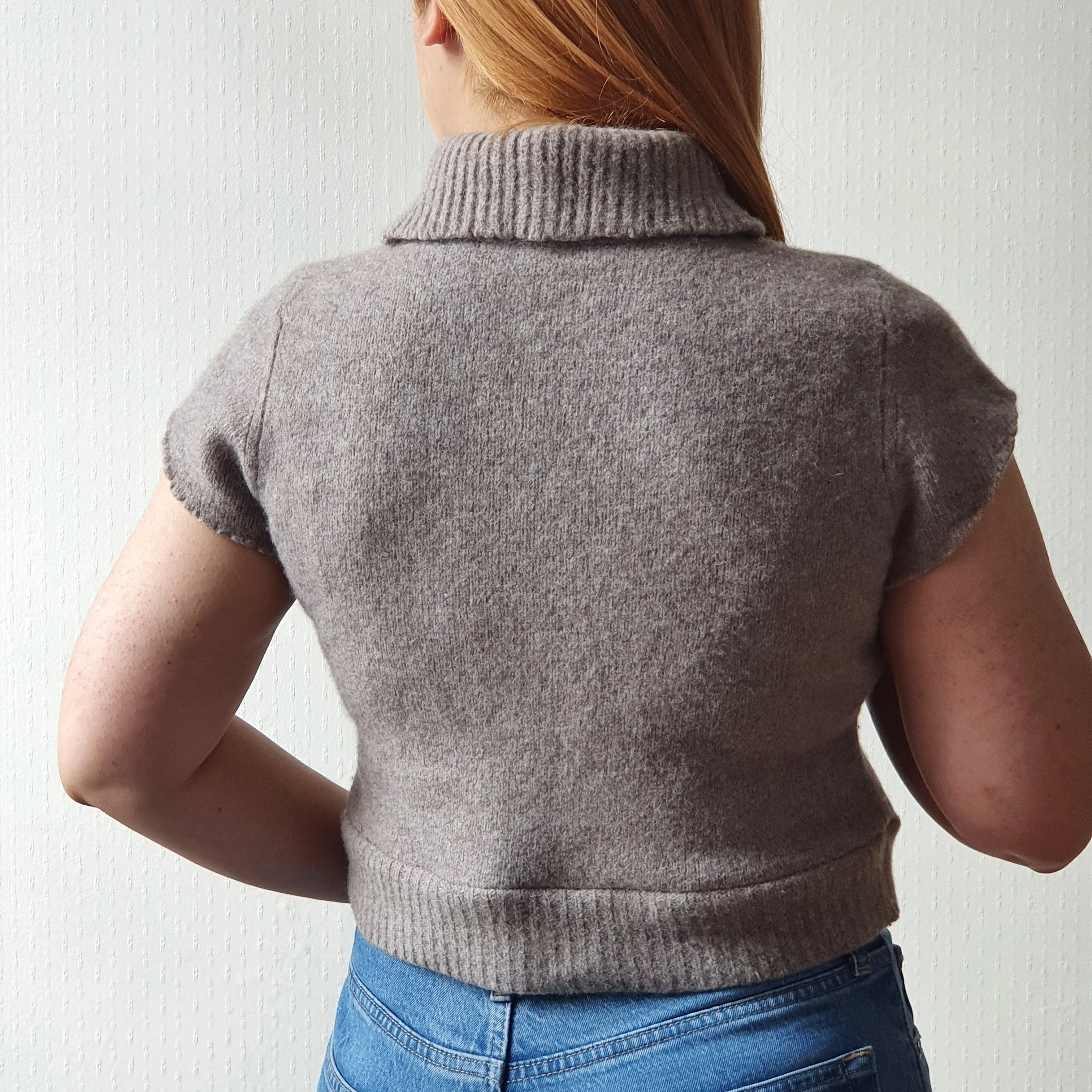 Reworked Taupe Cropped Turtneck - XS/S - Image 4