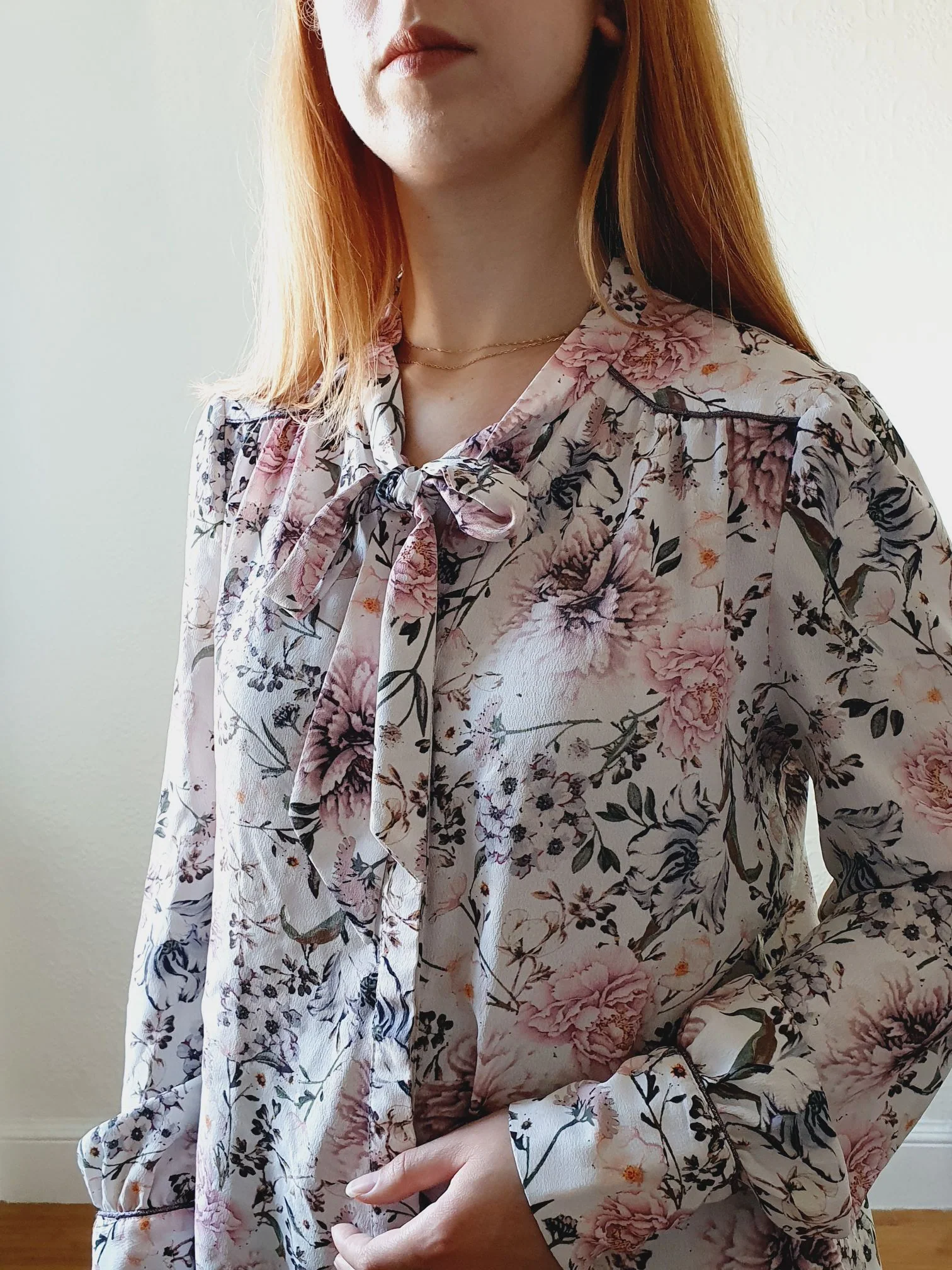 Romantic Floral Pussy Bow Blouse - M/L - Image 4