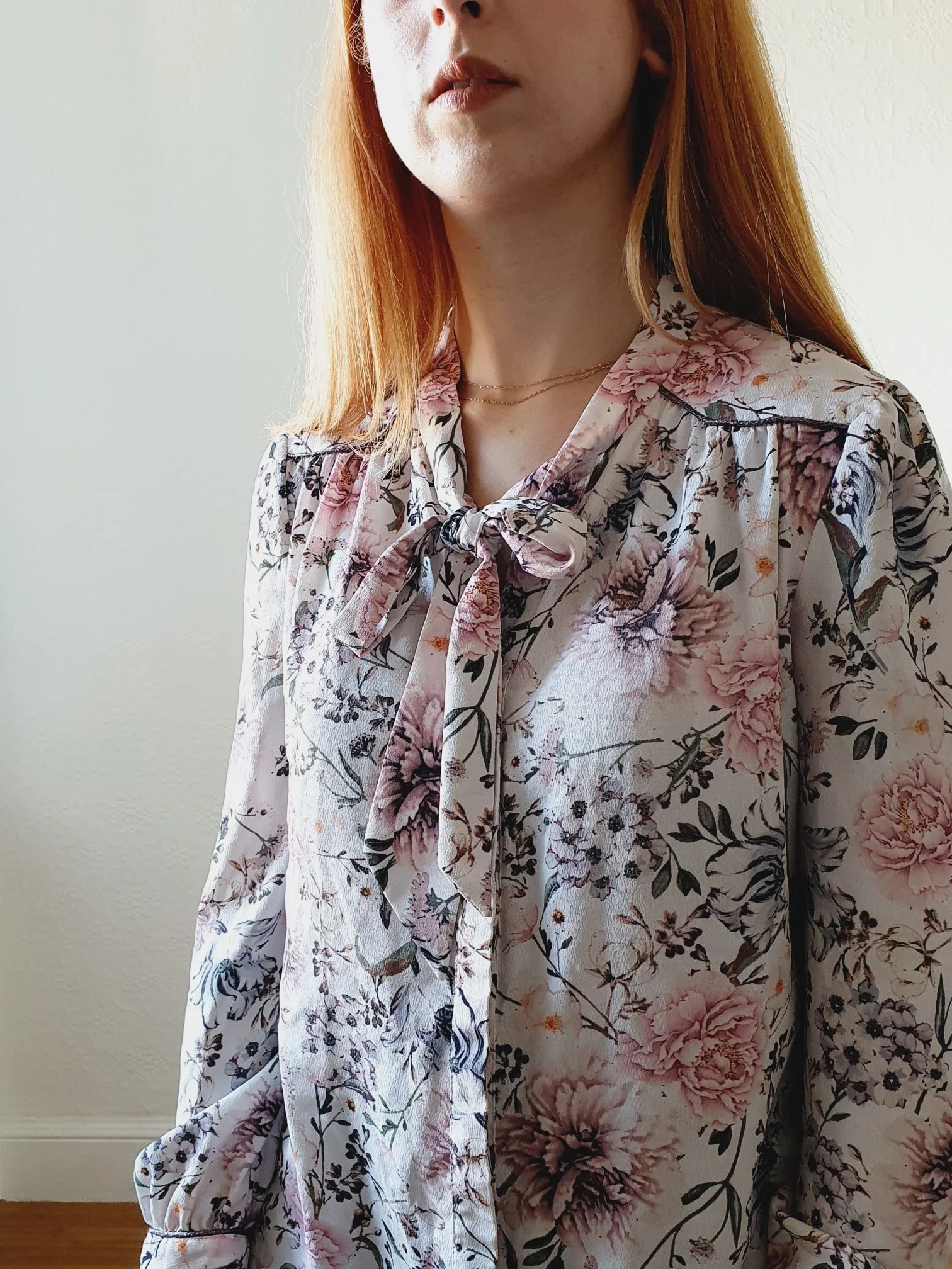 Romantic Floral Pussy Bow Blouse - M/L - Image 5