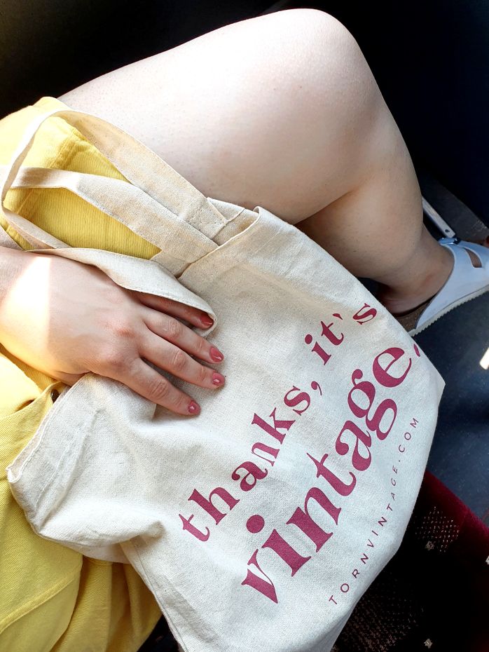 ‘thanks, it’s vintage’ 100% Cotton Tote Bag - Image 4