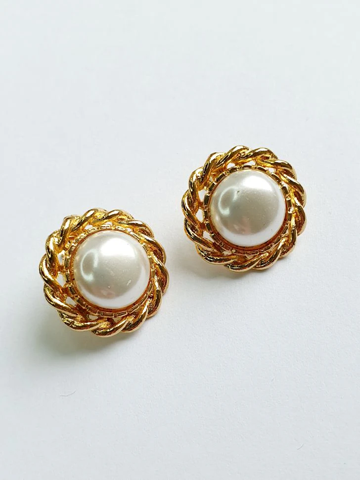Vintage 1980s Gold Plated Pearl Stud Earrings