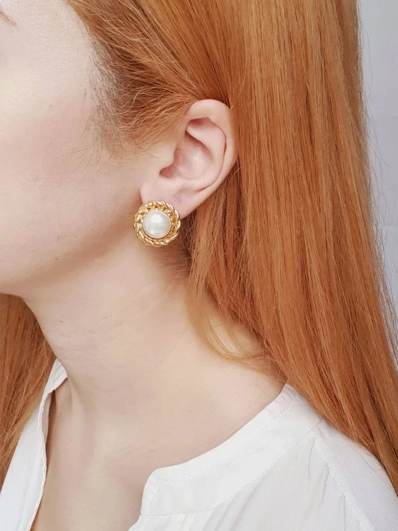 Vintage 1980s Gold Plated Pearl Stud Earrings - Image 2