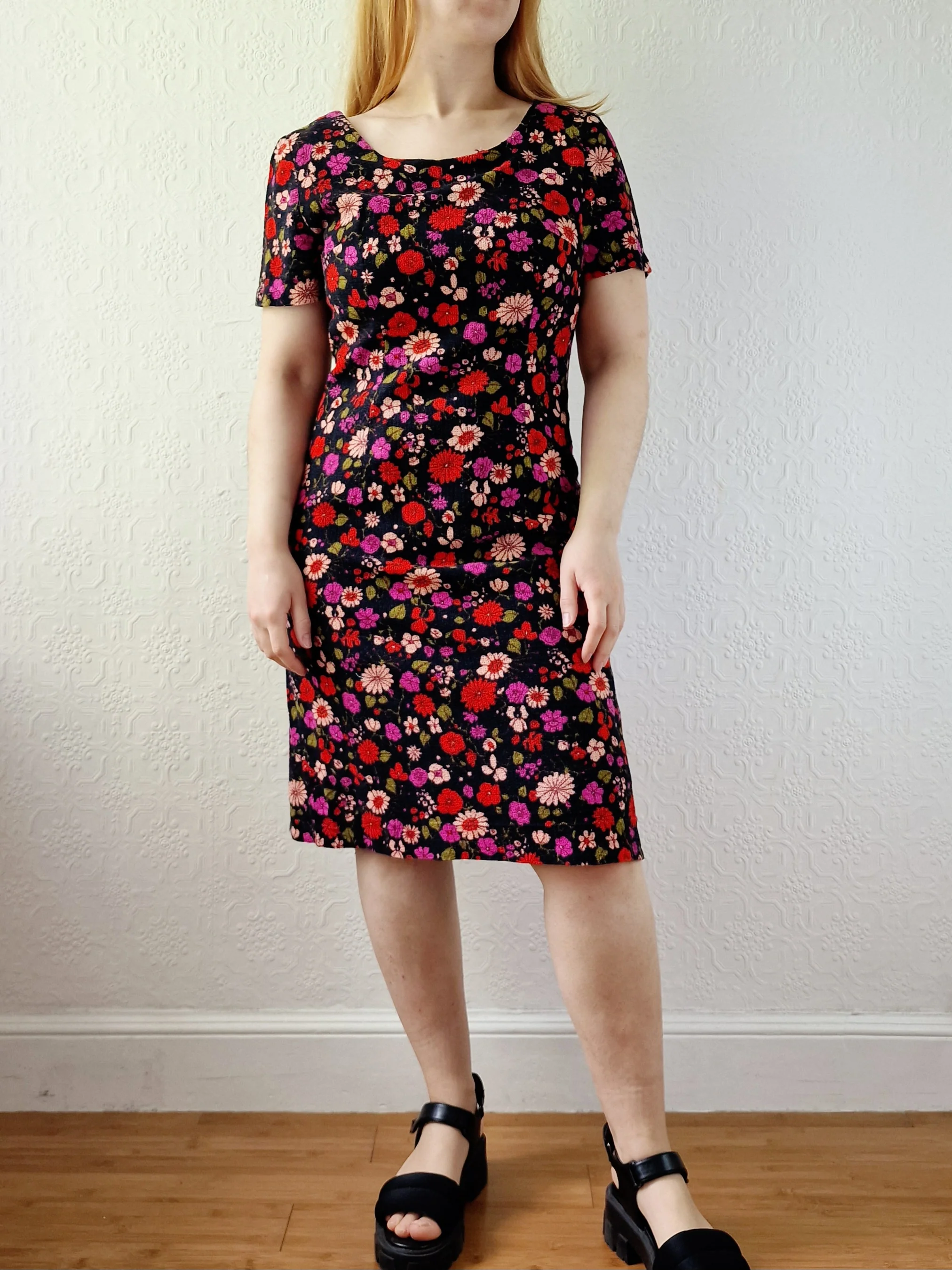 Vintage 70s Handmade Black Floral Short Sleeve Dress - S - Image 3