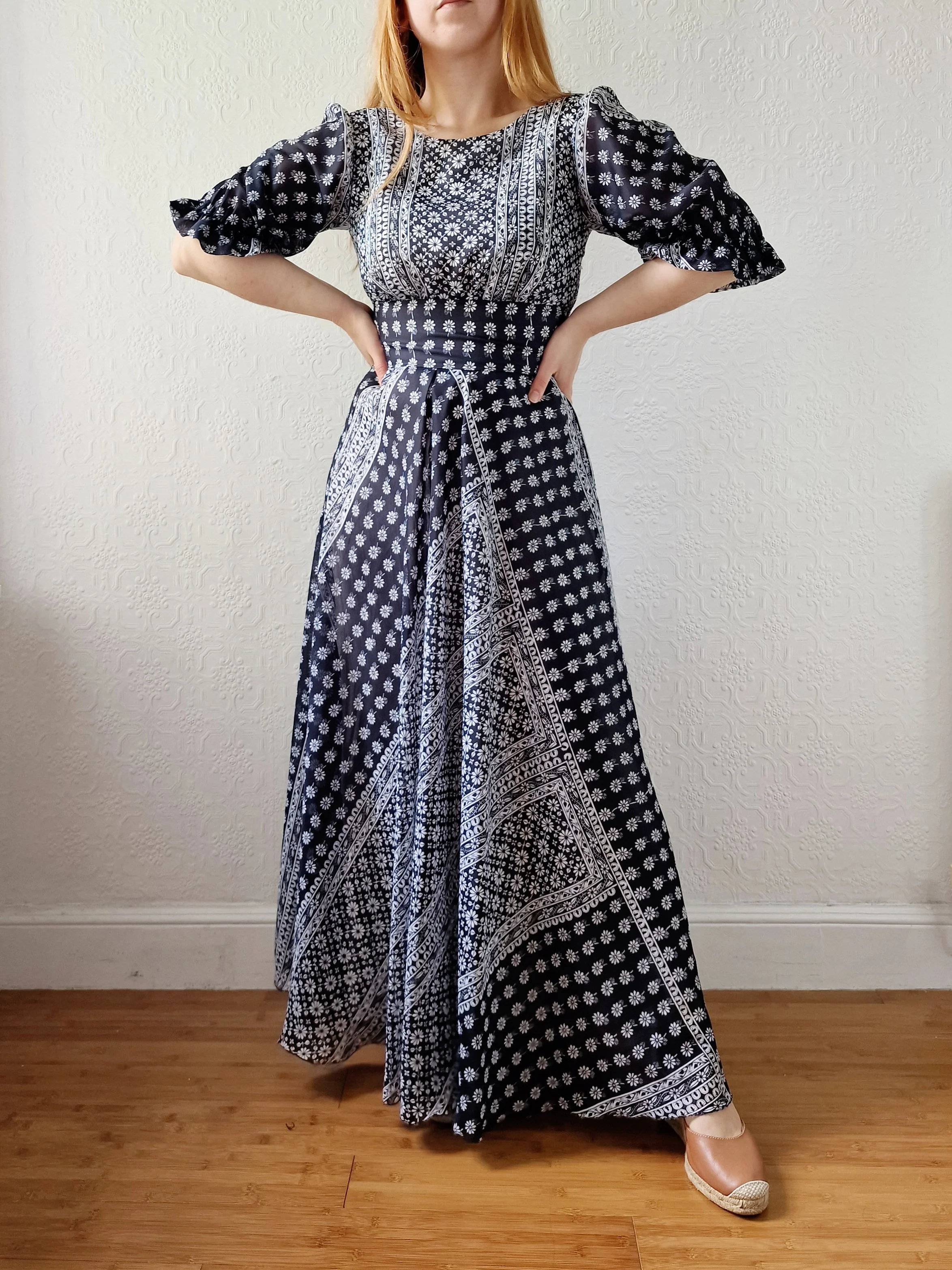 Vintage 70s Black & White Floral Prairie Style Maxi Dress with Puff Sleeves - S - Image 2