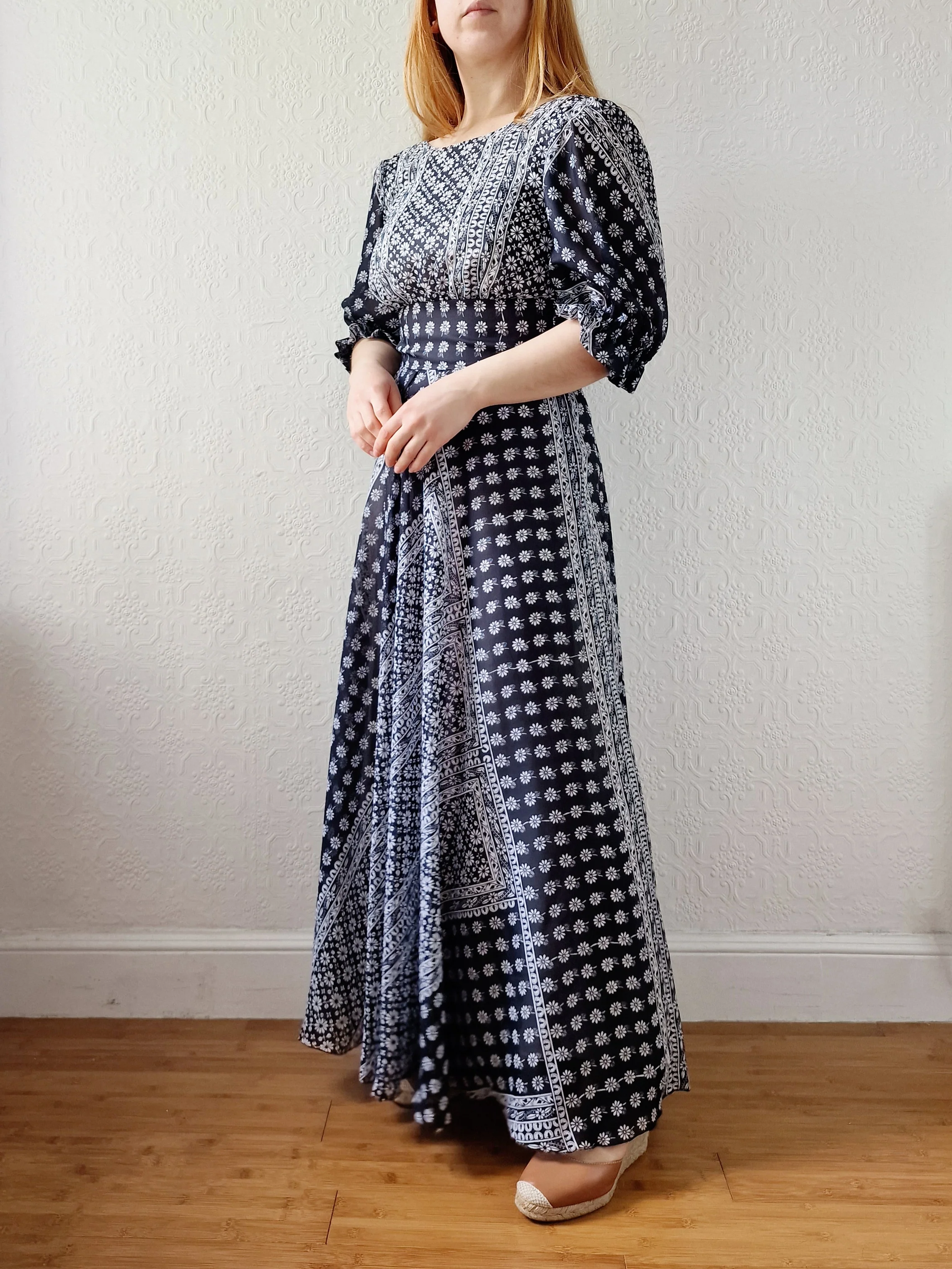 Vintage 70s Black & White Floral Prairie Style Maxi Dress with Puff Sleeves - S - Image 3