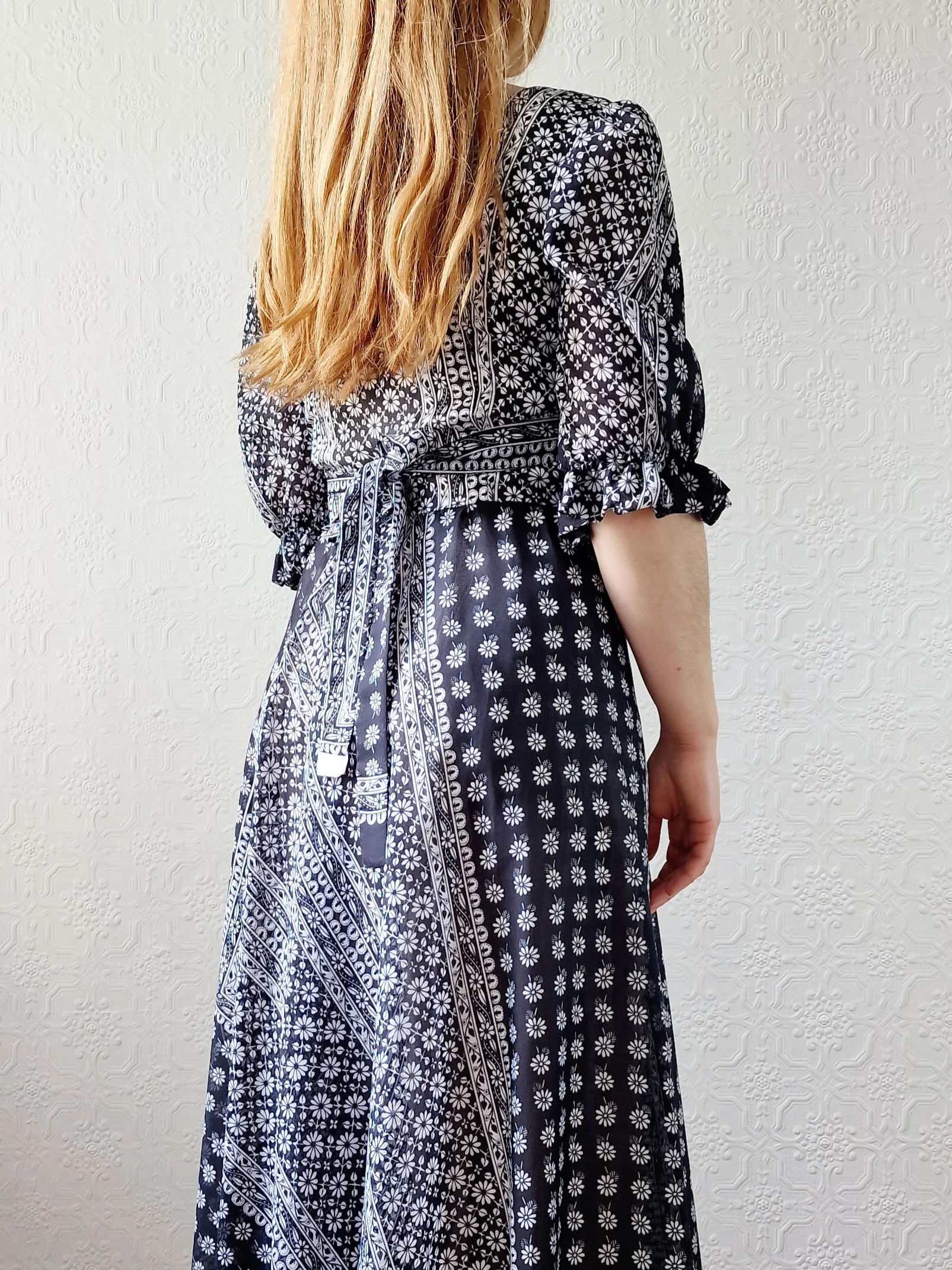 Vintage 70s Black & White Floral Prairie Style Maxi Dress with Puff Sleeves - S - Image 6