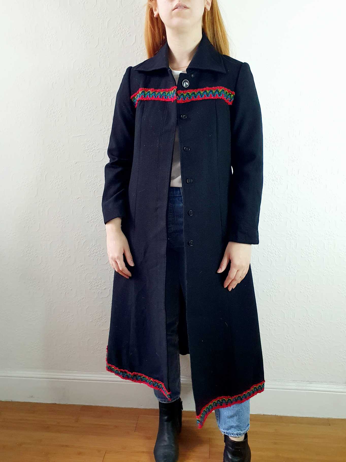Vintage 70s Black Wool Coat with Embroidery Detail - XS