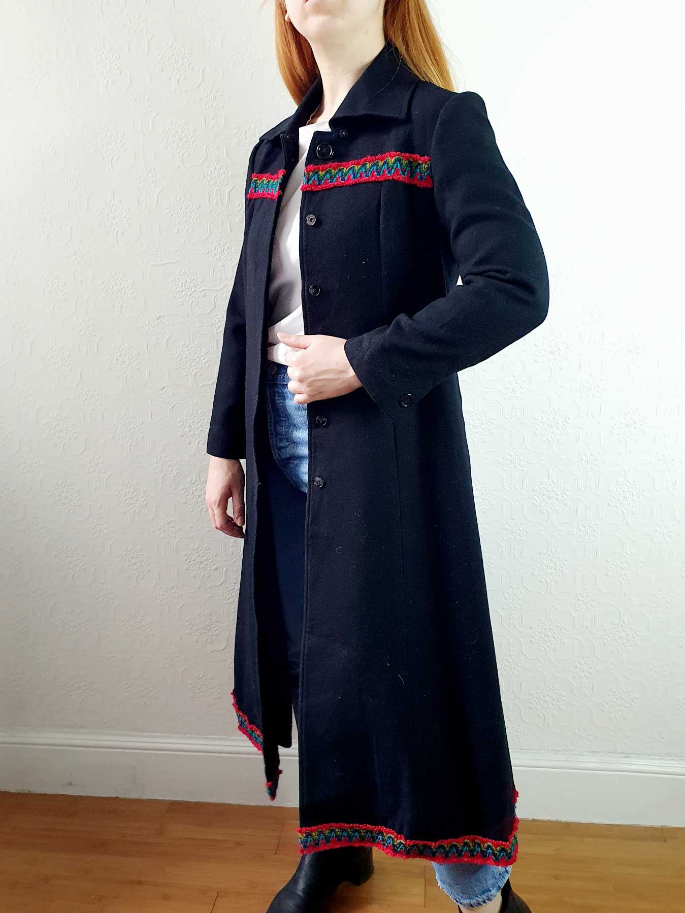 Vintage 70s Black Wool Coat with Embroidery Detail - XS - Image 4