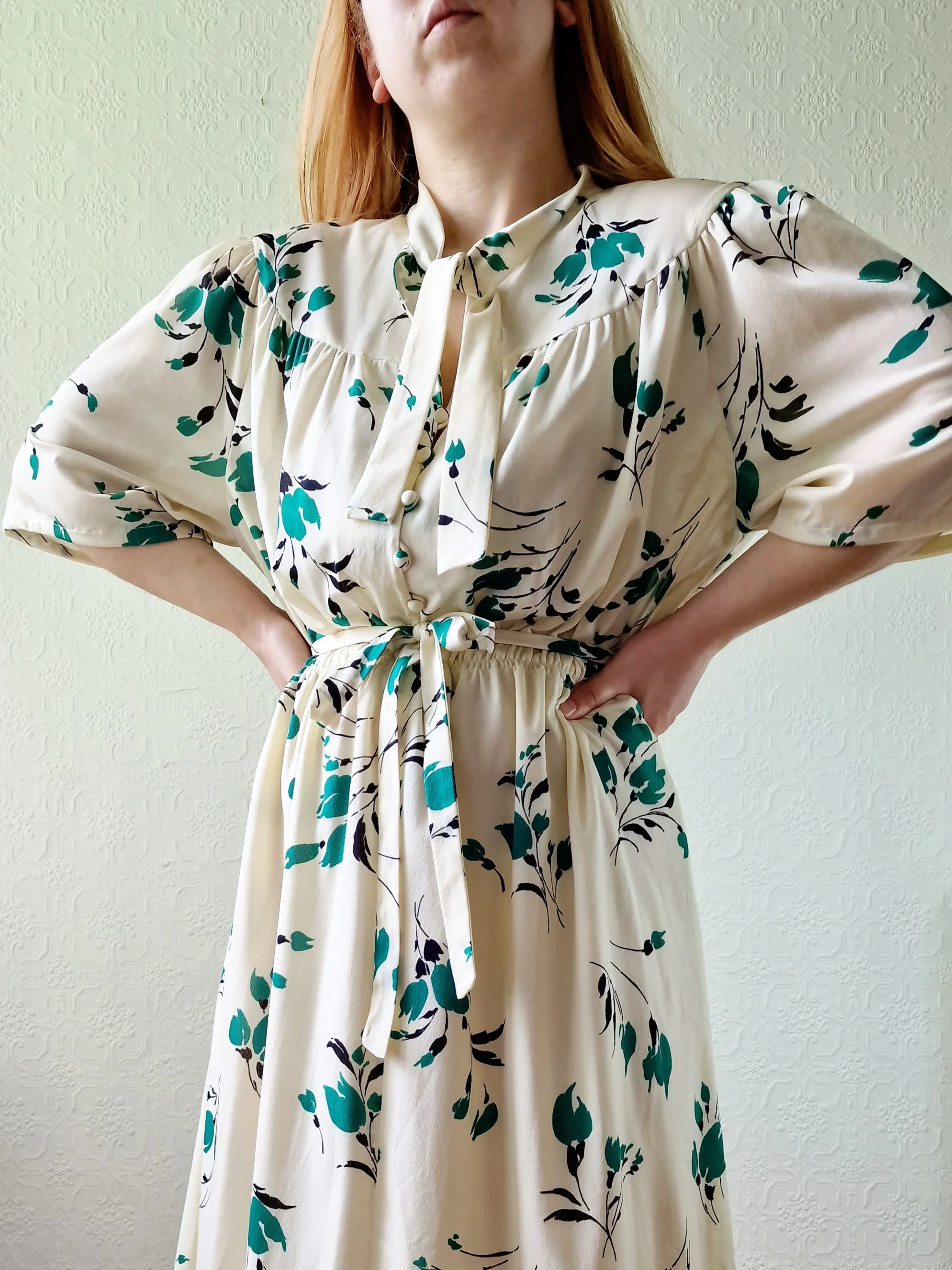 Vintage 70s Cream Floral Midi Dress with Short Sleeves - M/L - Image 2