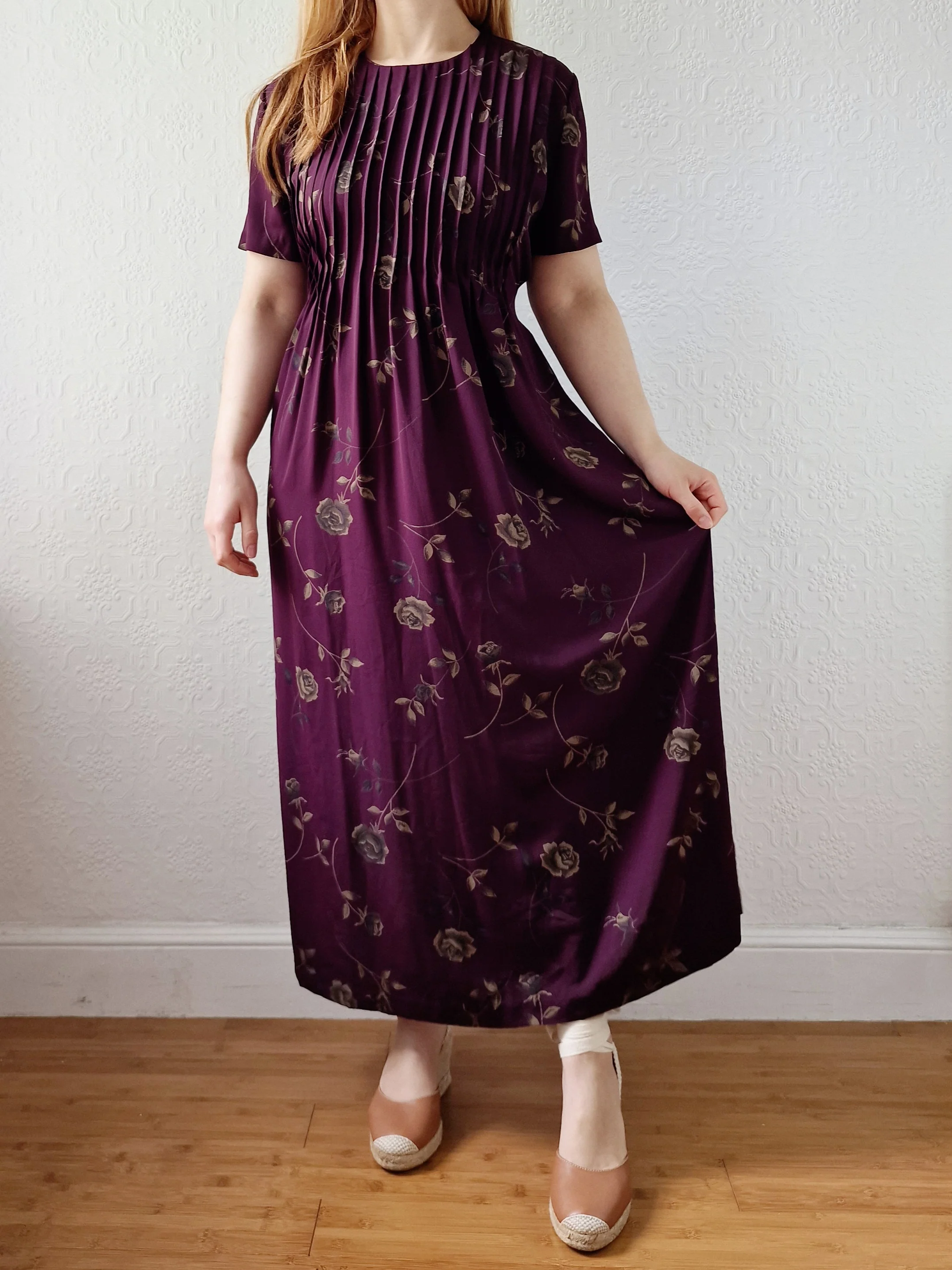 Vintage 90s Deep Purple Floral Midi Dress with Short Sleeves - S/M