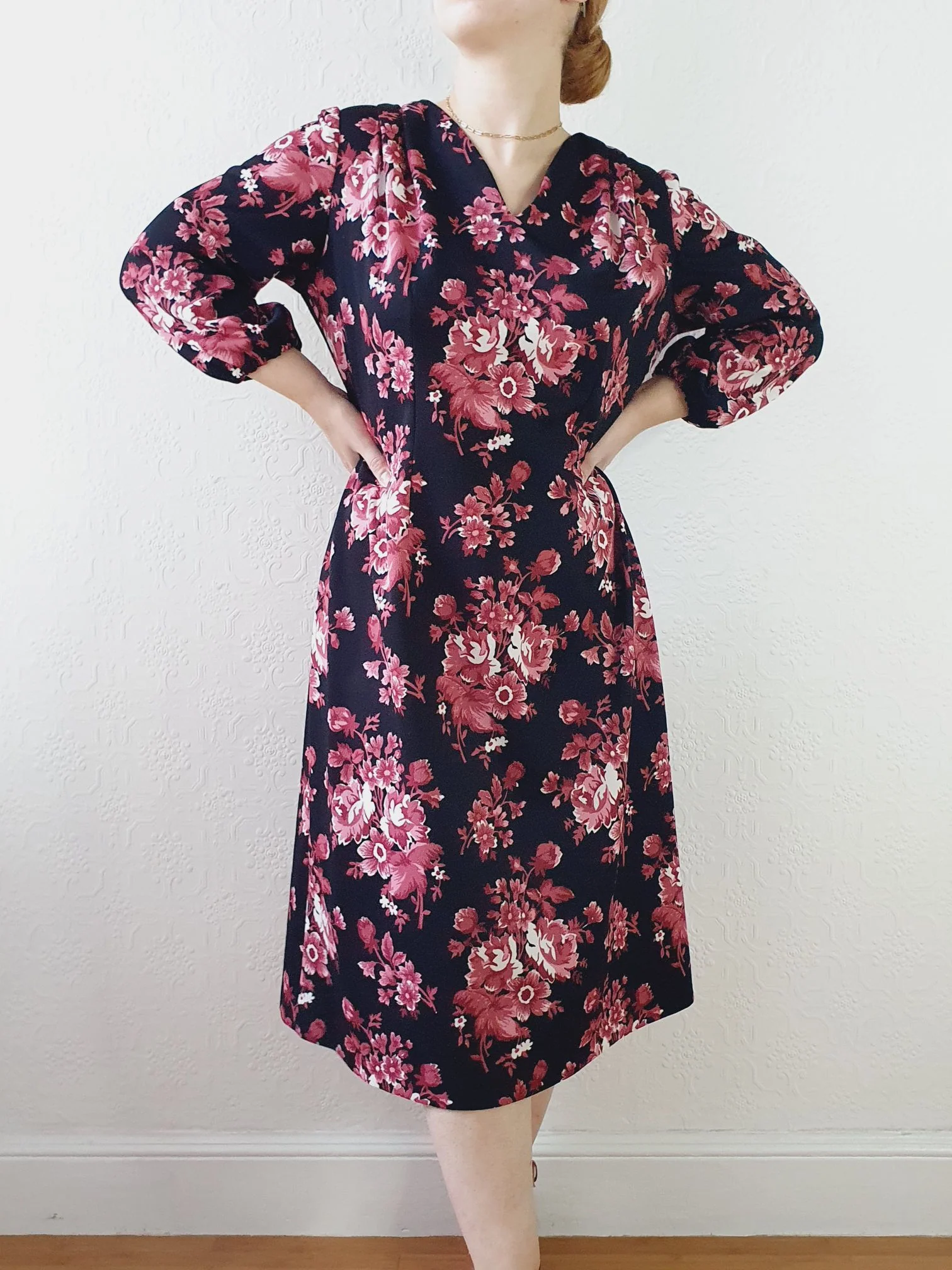 Vintage 70s Handmade Black Floral Shift Dress with Balloon Sleeves - M
