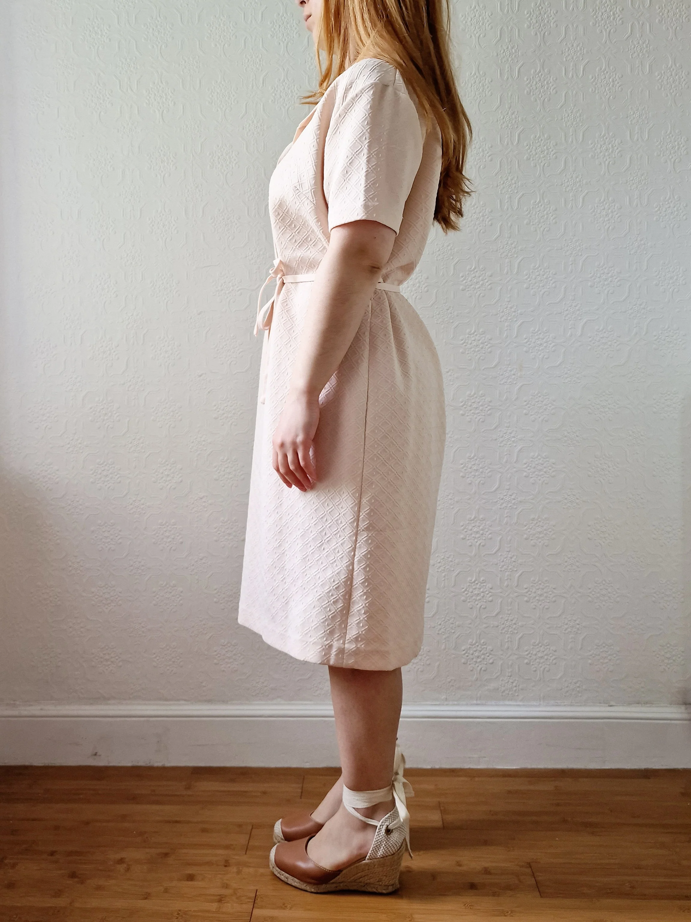 Vintage 70s Pale Cream Pink Knitted Dress with Short Sleeves - L - Image 4