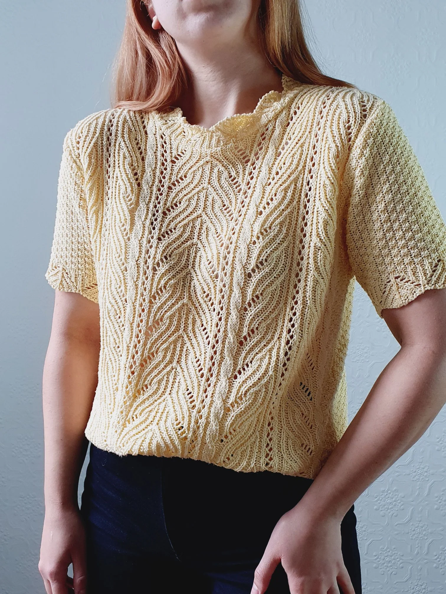 Vintage 70s Pale Yellow Scalloped Neck Short Sleeve Crochet Top - S