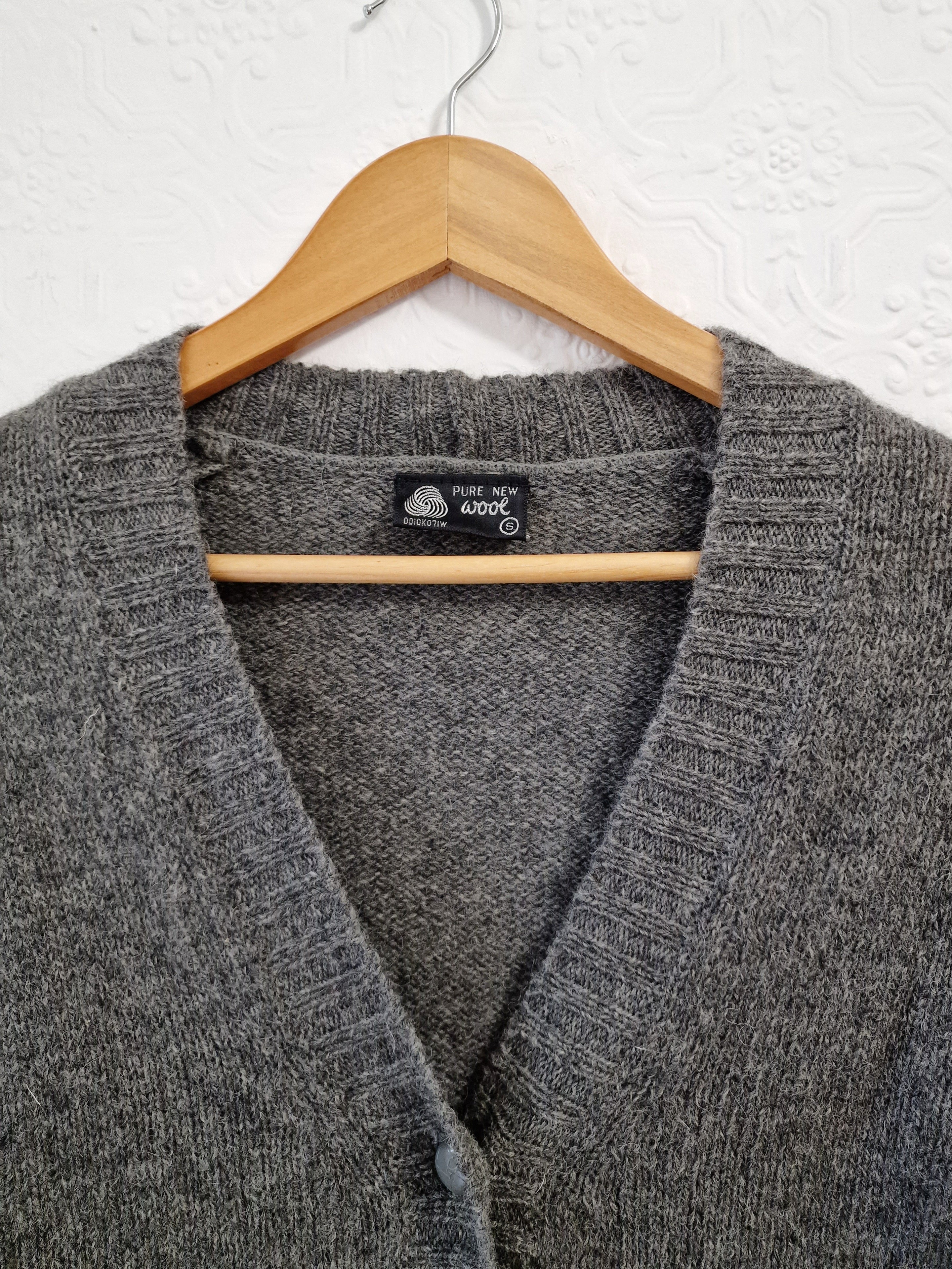Vintage 70s Pure Wool Knitted Dark Grey V-Neck Cardigan - XS - Image 9
