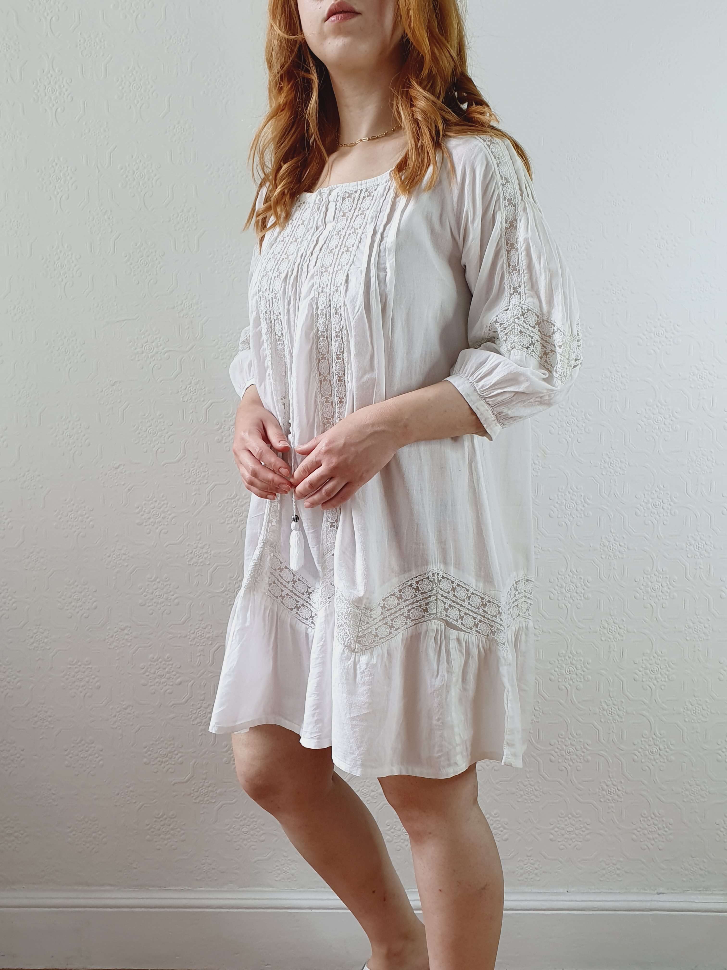 Vintage 70s White Cotton & Lace Kaftan Dress with 3/4 Sleeves - XS/S/M