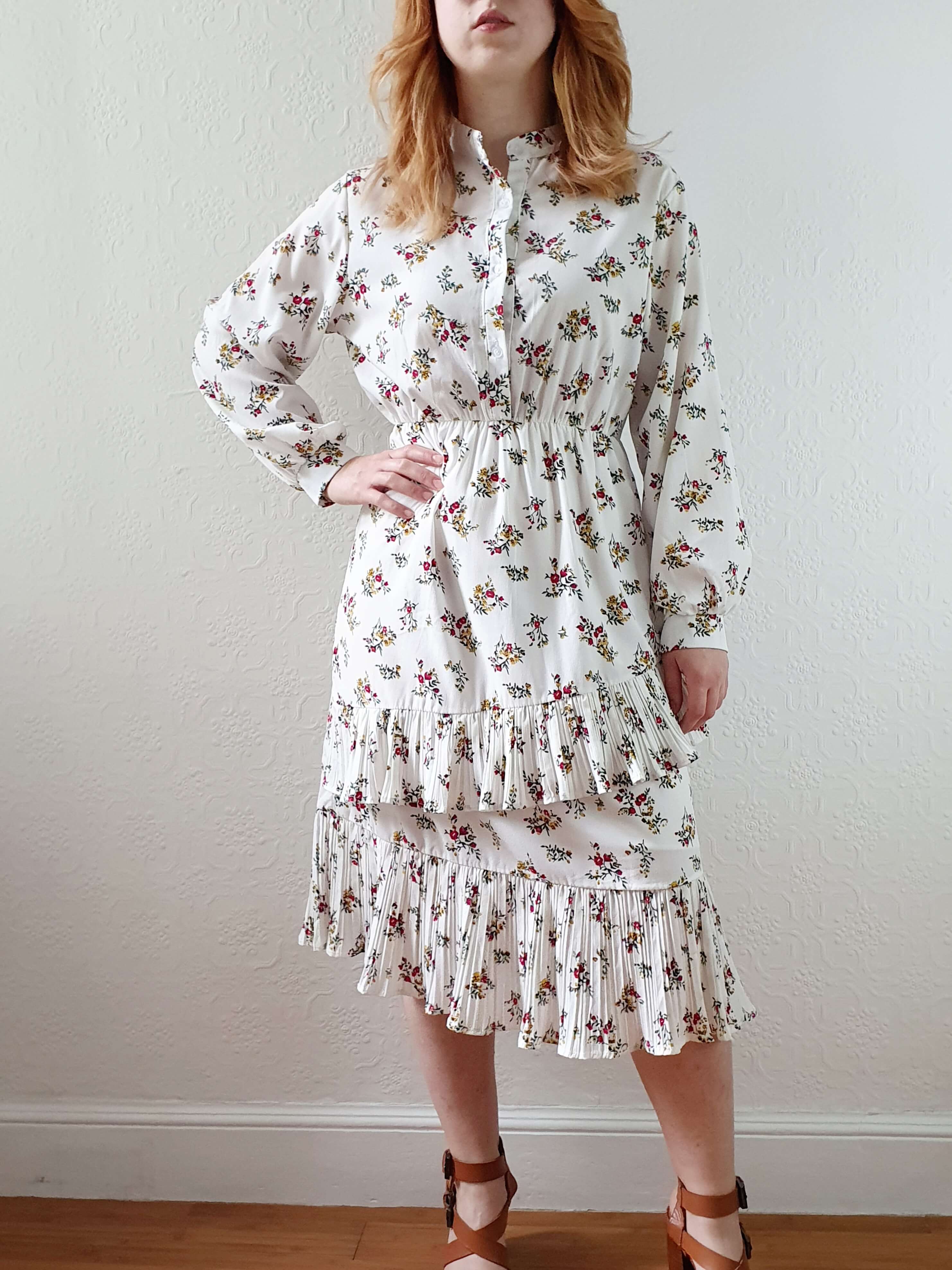 Vintage 70s White Floral Dress with Tiered Skirt - S - Image 10