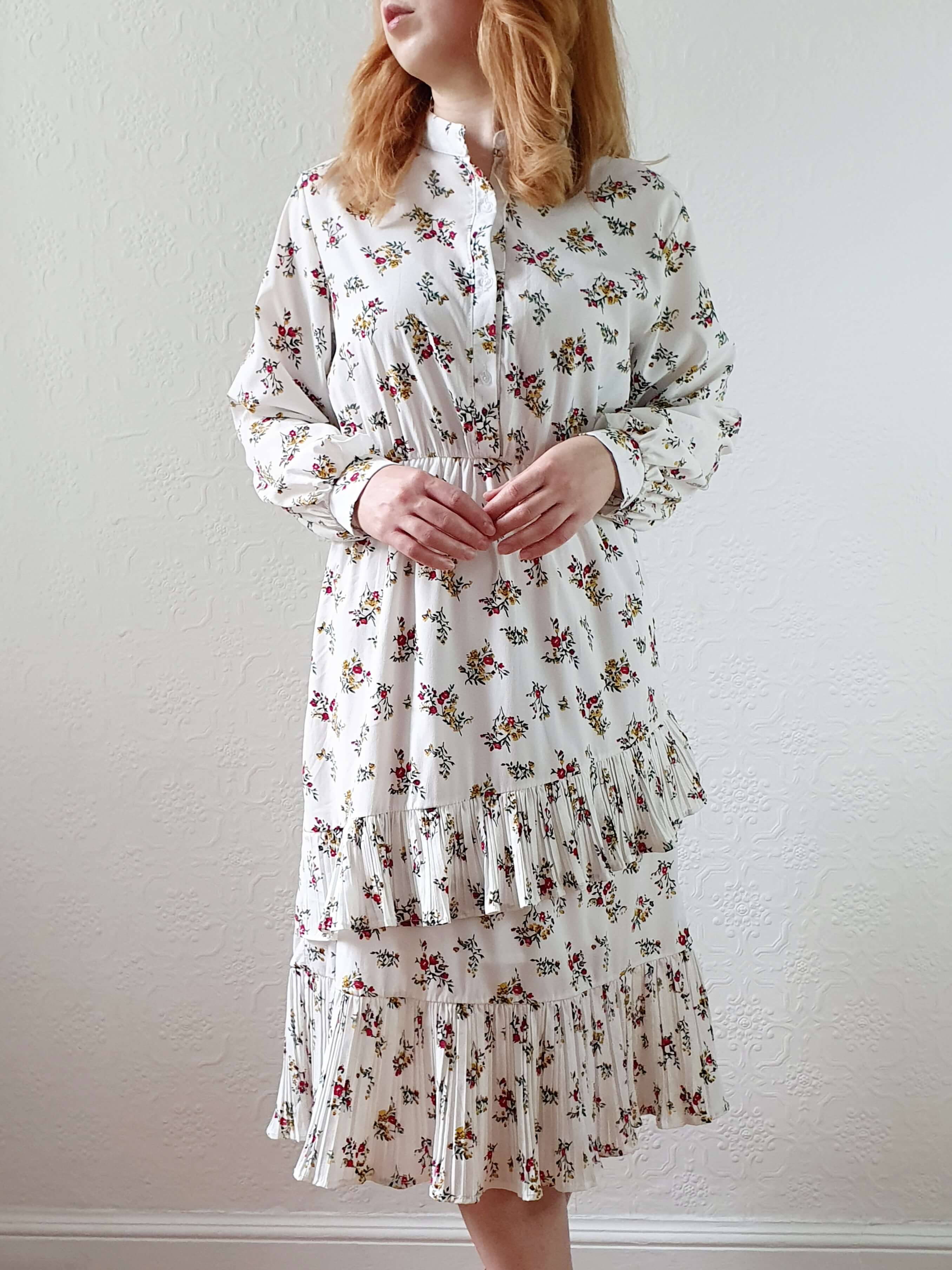 Vintage 70s White Floral Dress with Tiered Skirt - S - Image 11
