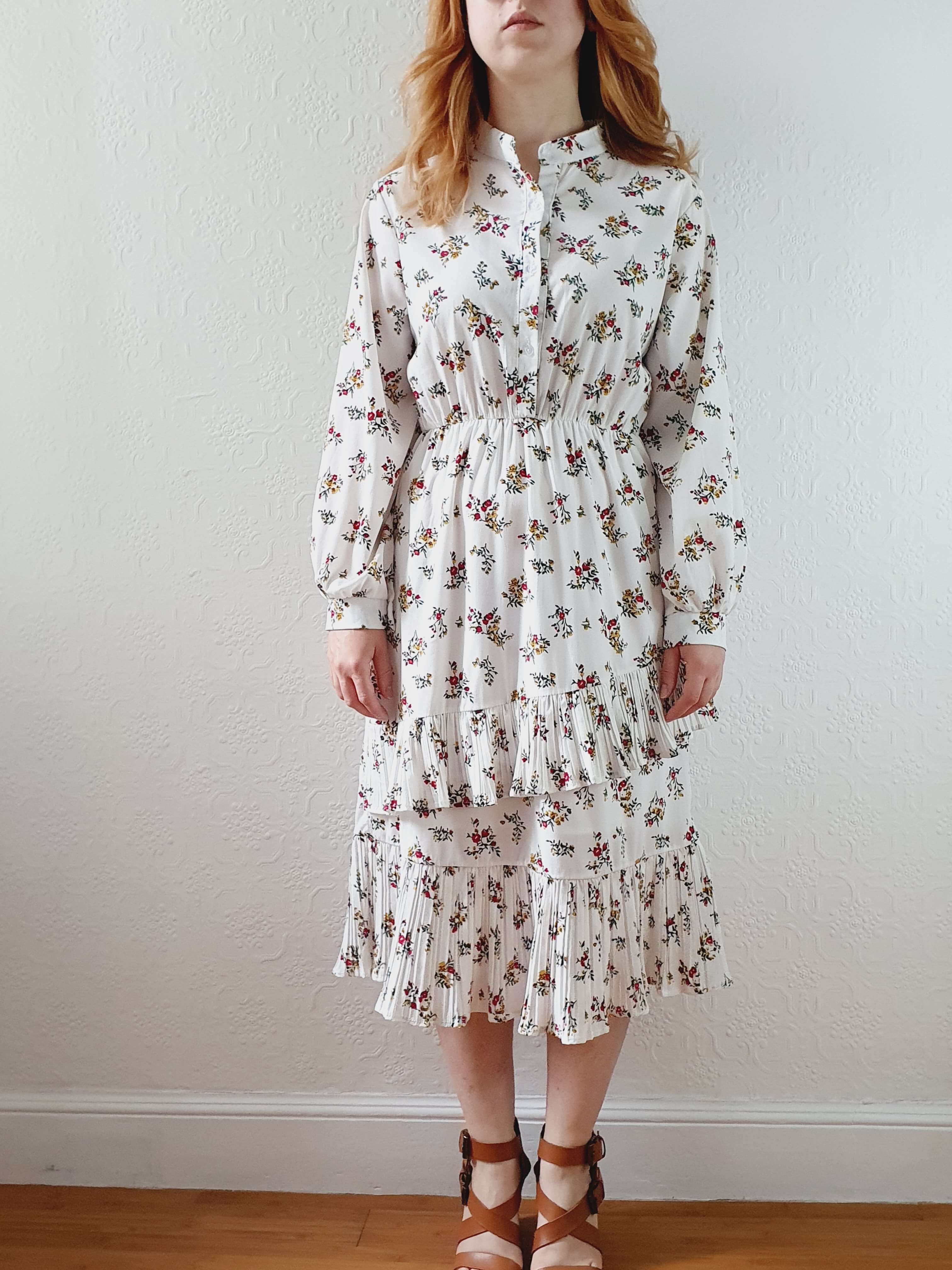 Vintage 70s White Floral Dress with Tiered Skirt - S - Image 13
