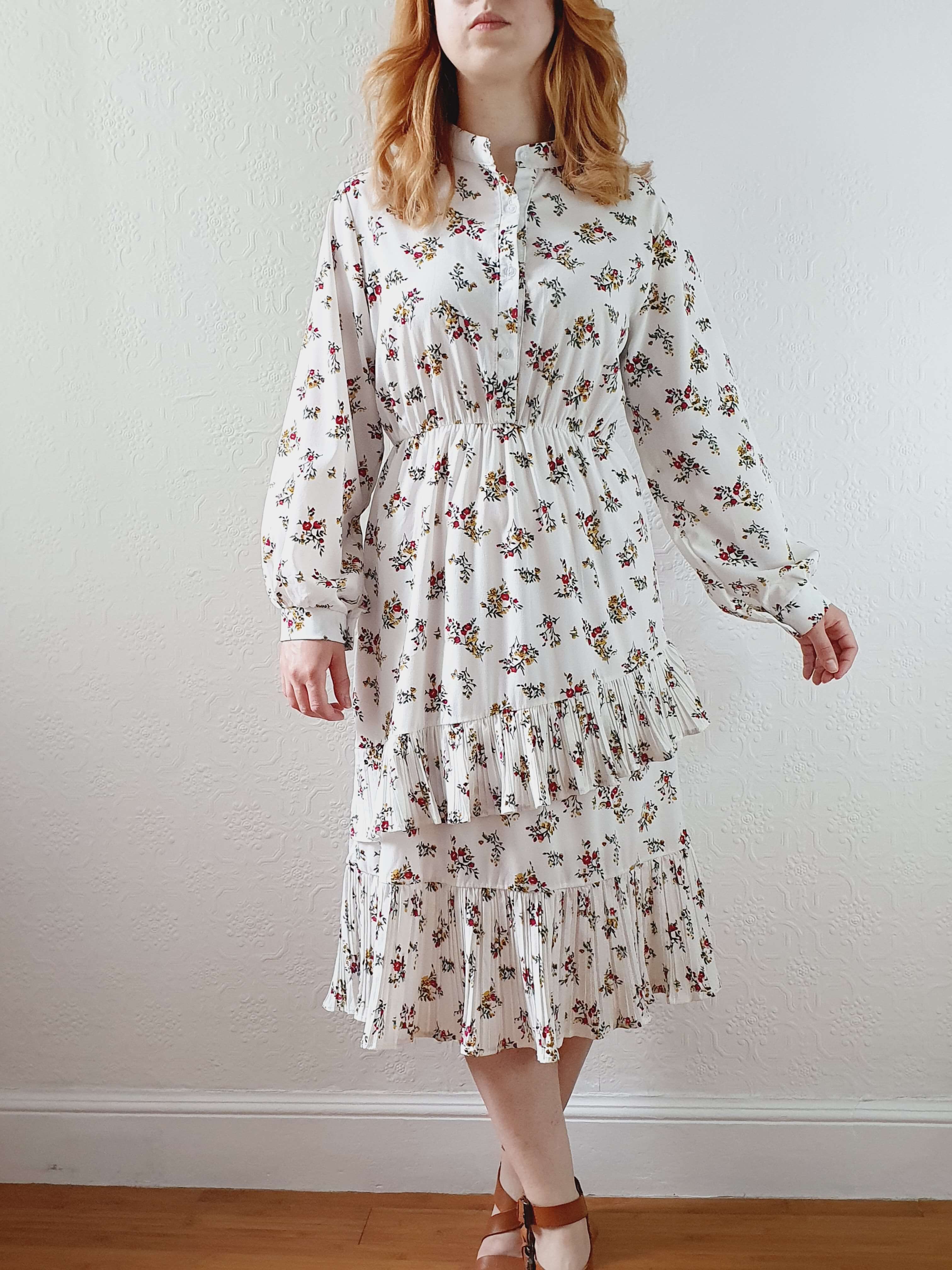 Vintage 70s White Floral Dress with Tiered Skirt - S - Image 14