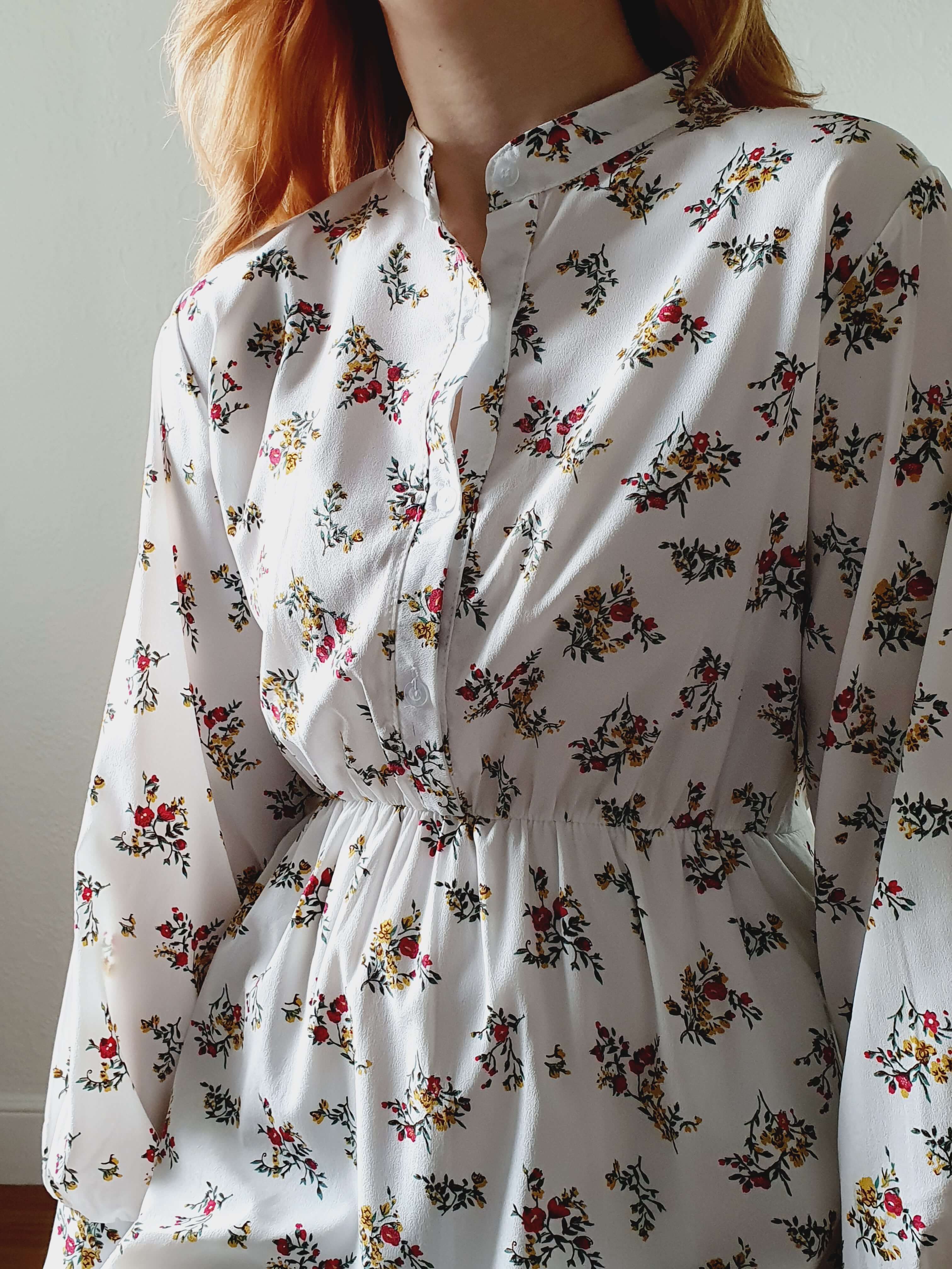 Vintage 70s White Floral Dress with Tiered Skirt - S - Image 4