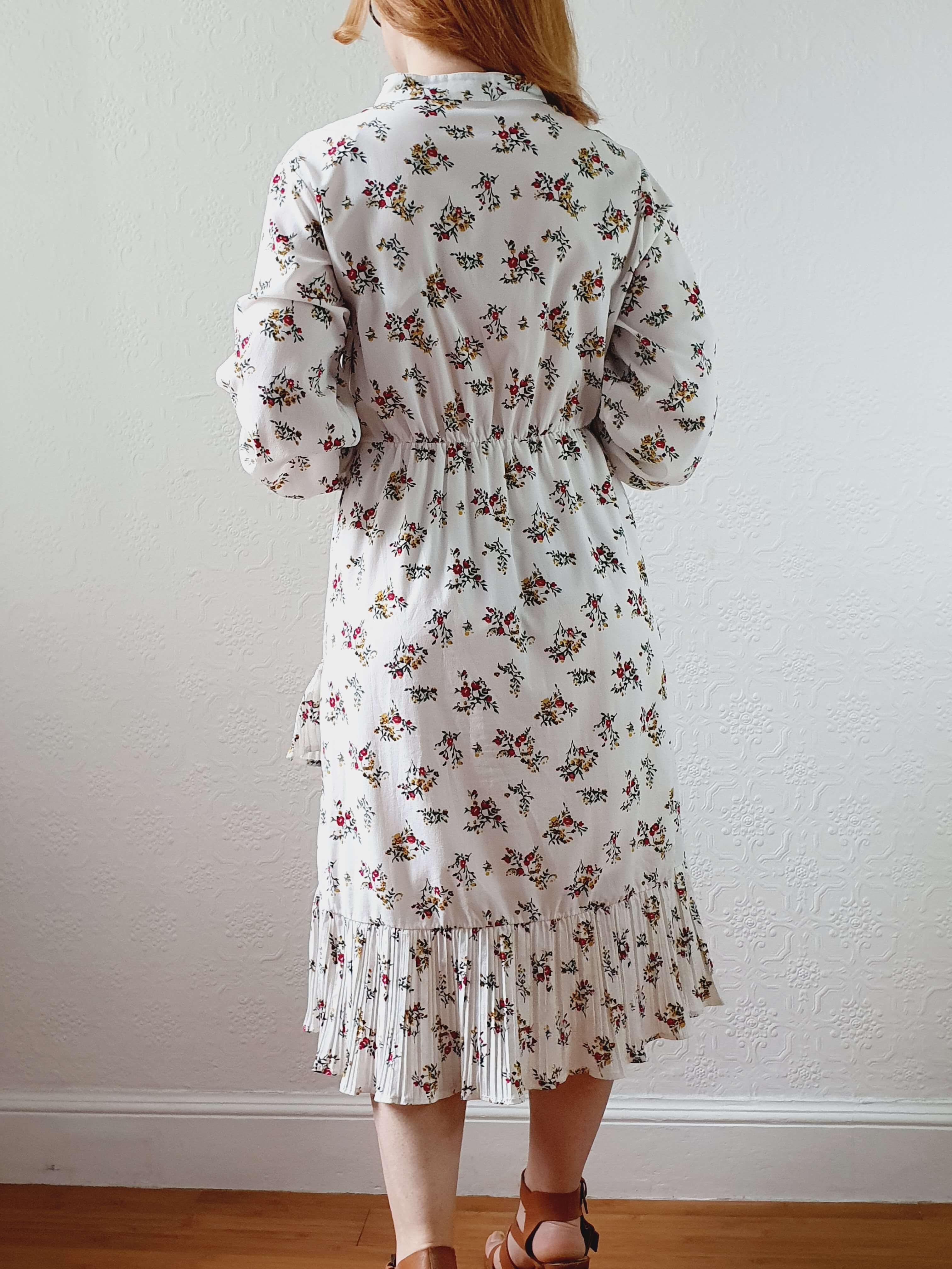 Vintage 70s White Floral Dress with Tiered Skirt - S - Image 8