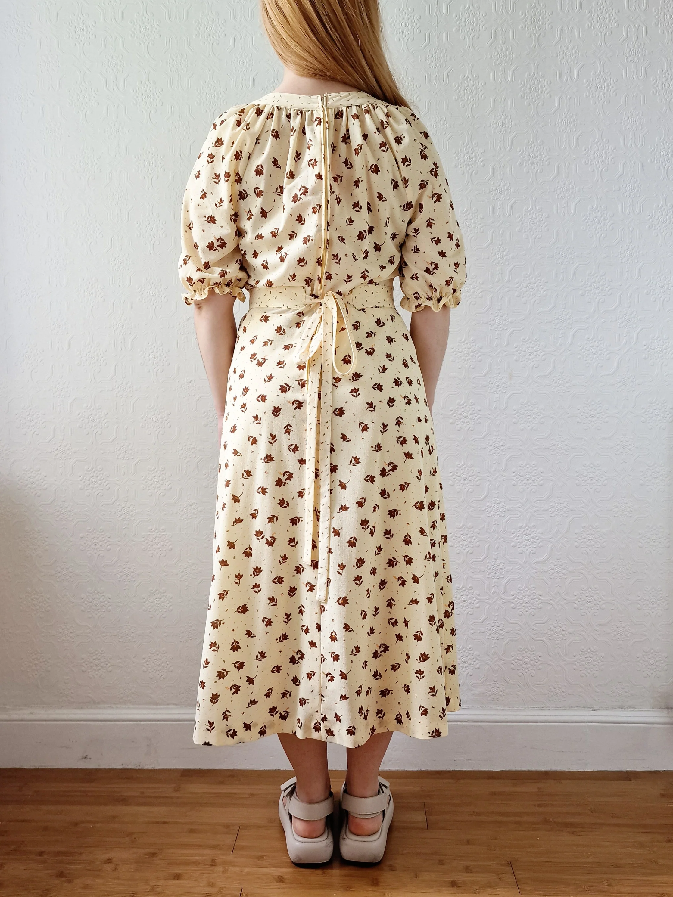 Vintage 70s Yellow Floral Midi Dress with Short Puff Sleeves - S/M - Image 5