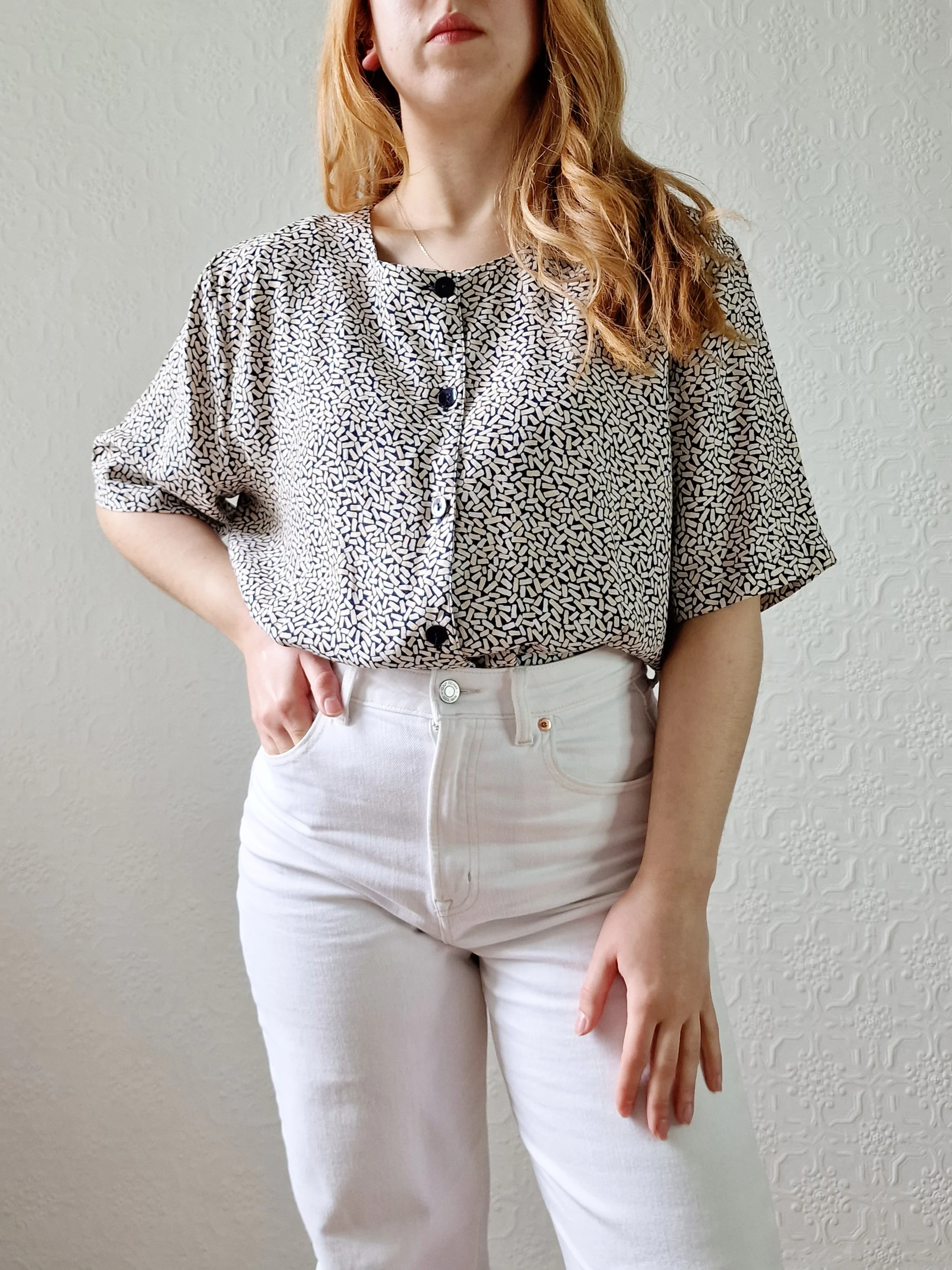 Vintage 80s Black & Beige Abstract Pattern Blouse with Short Sleeves - M - Image 2