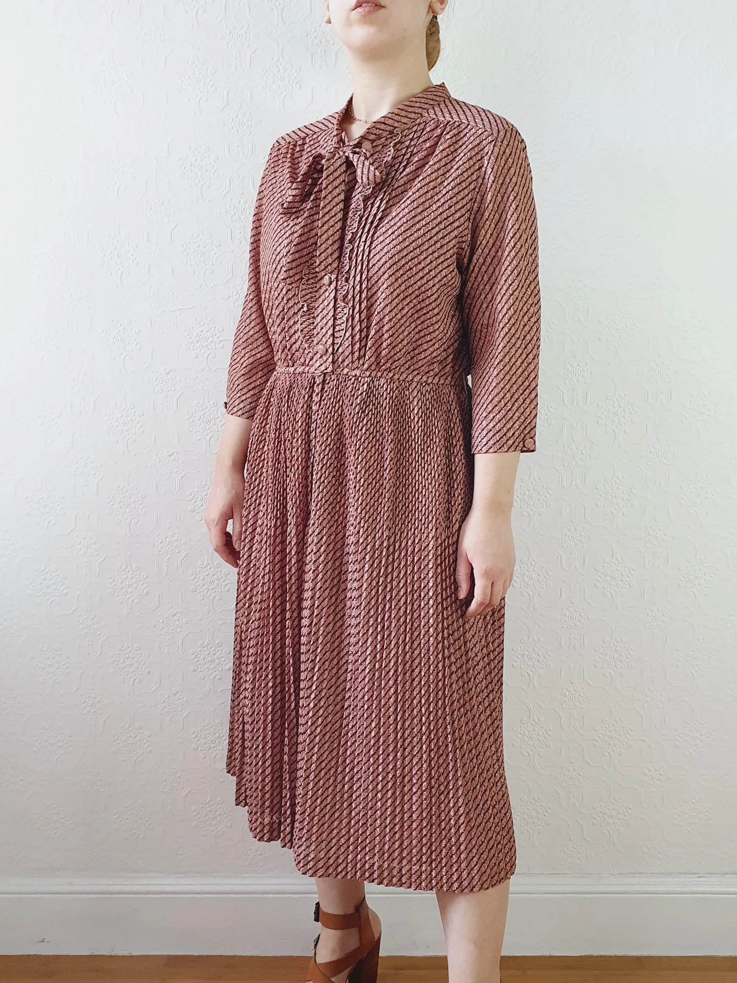 Vintage 80s Dusty Pink Striped Dress with Pussy Bow Neck - M - Image 2