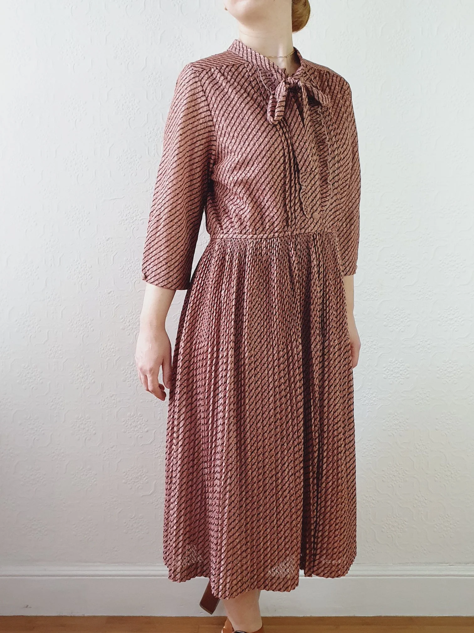 Vintage 80s Dusty Pink Striped Dress with Pussy Bow Neck - M - Image 5