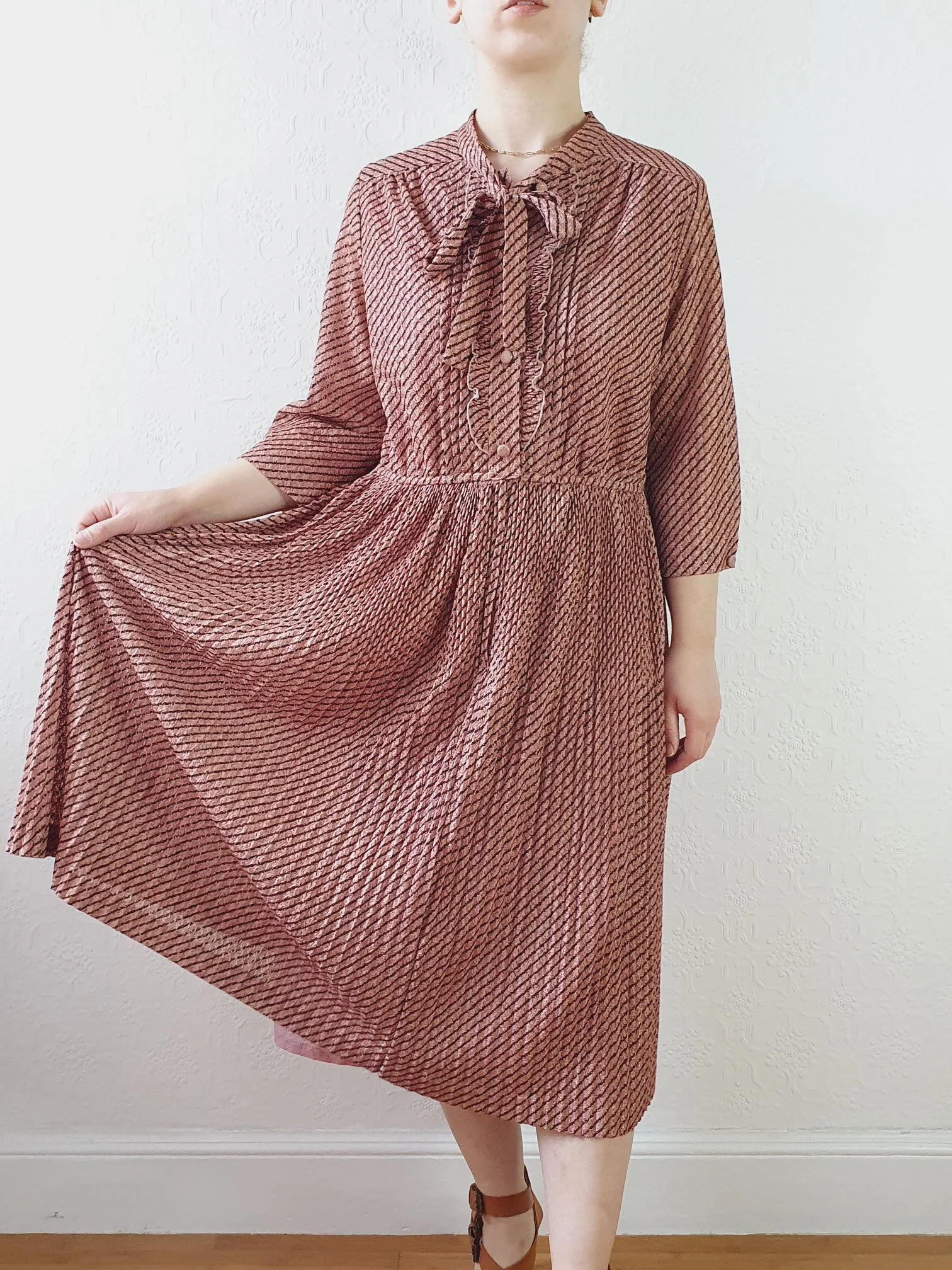 Vintage 80s Dusty Pink Striped Dress with Pussy Bow Neck - M - Image 9