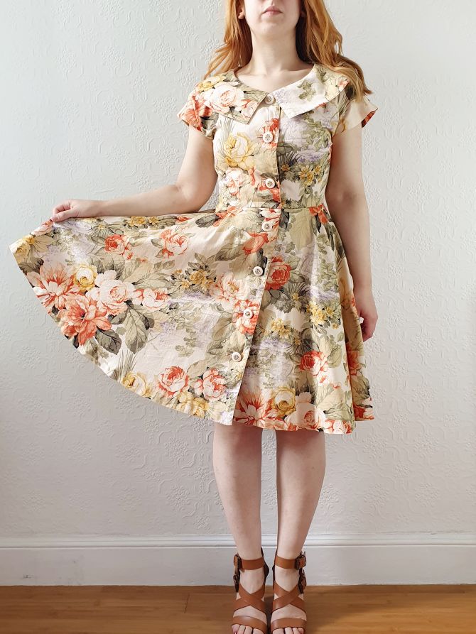 Vintage 80s Full Skirt Floral Dress with Cap Sleeves and Statement Collar - S/M - Image 2