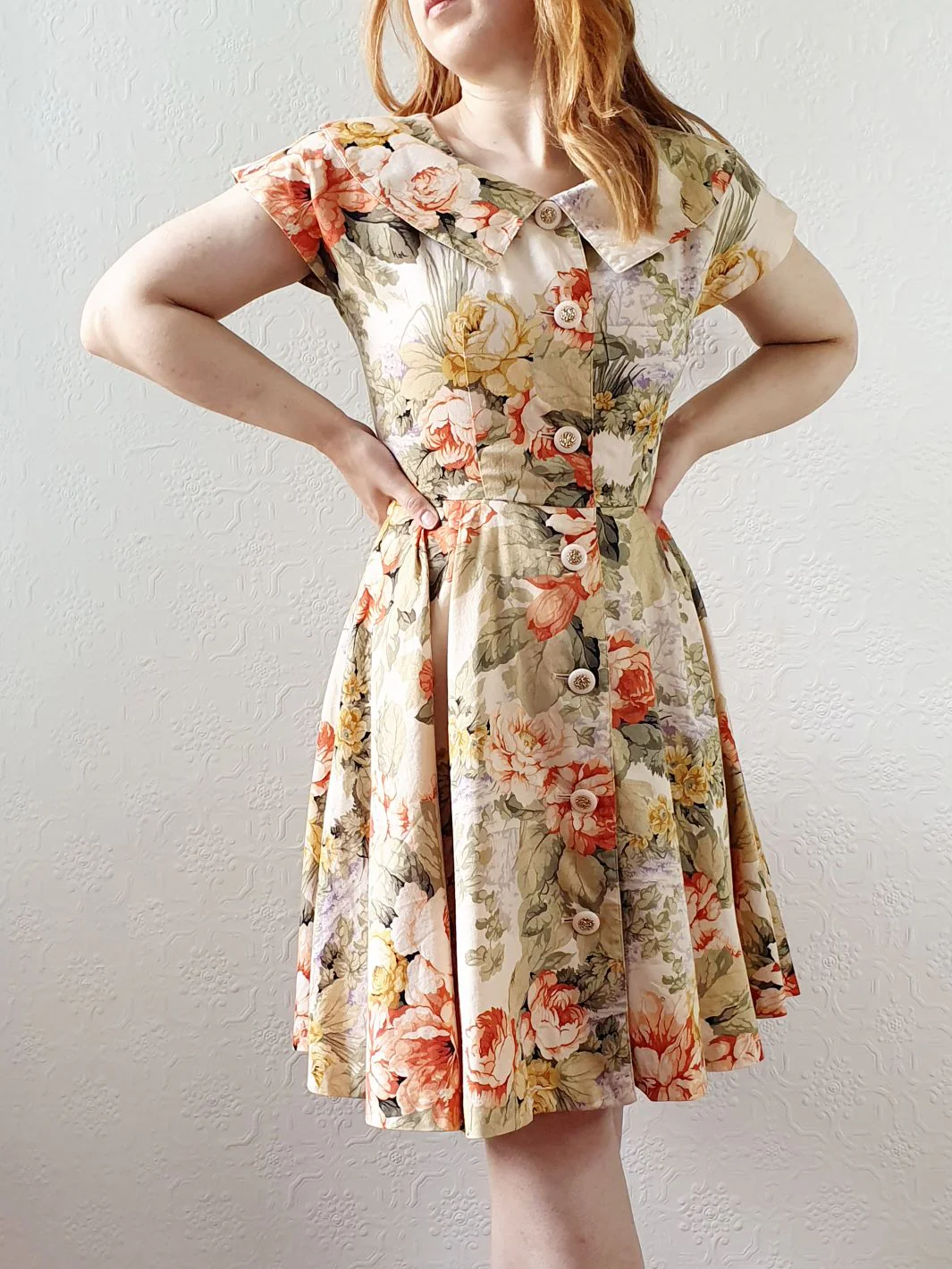 Vintage 80s Full Skirt Floral Dress with Cap Sleeves and Statement Collar - S/M - Image 3