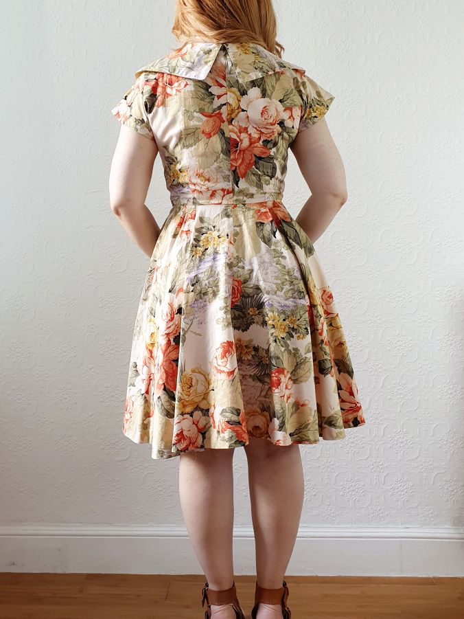 Vintage 80s Full Skirt Floral Dress with Cap Sleeves and Statement Collar - S/M - Image 7
