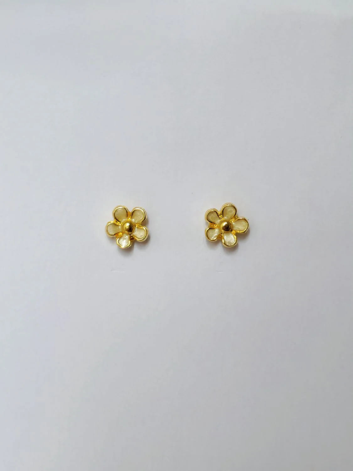 Vintage 80s Gold Plated Flower Enamel Stud Earrings - Image 2
